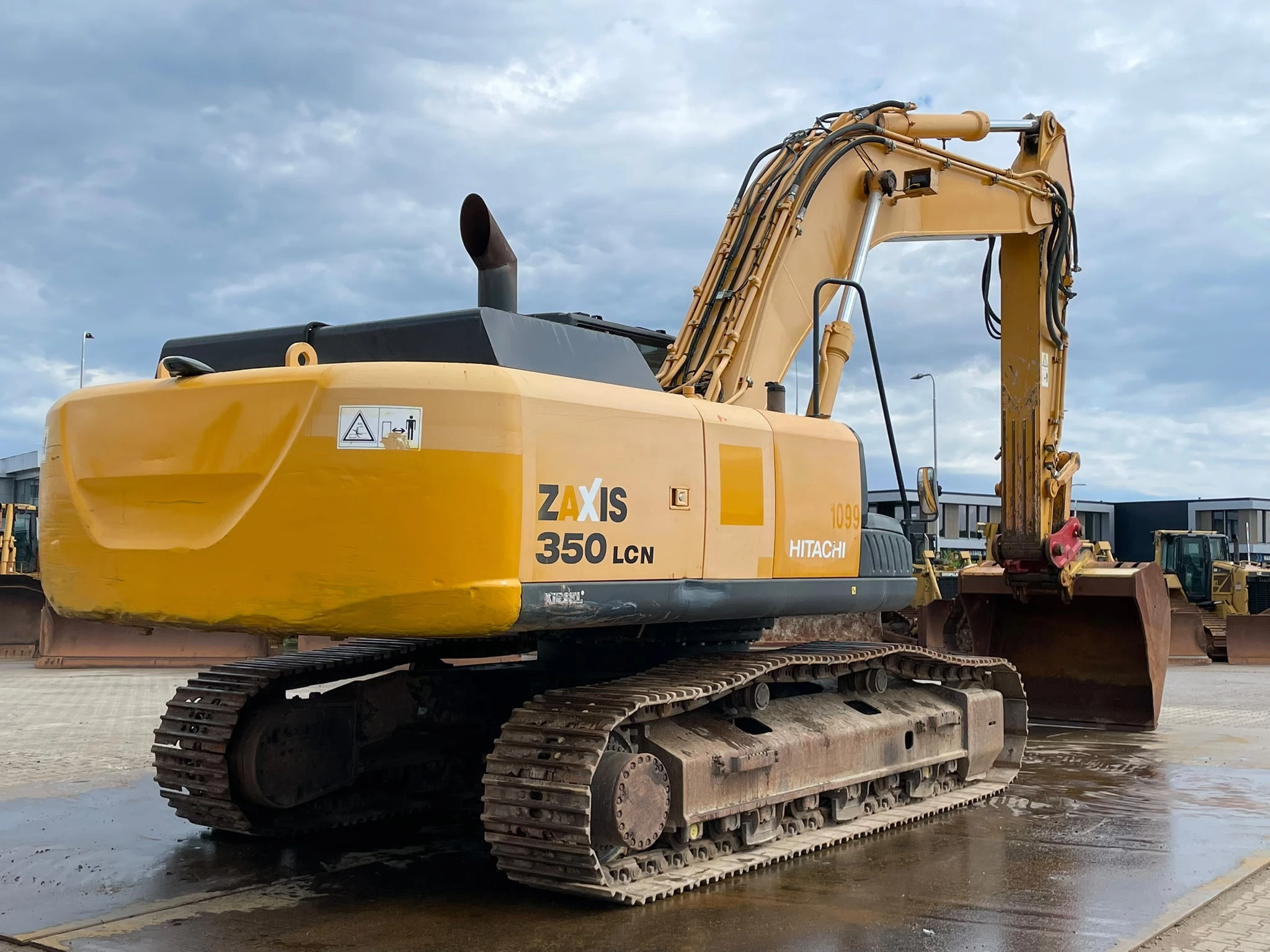 Hitachi ZX350LCN-5 2013 Bild 5