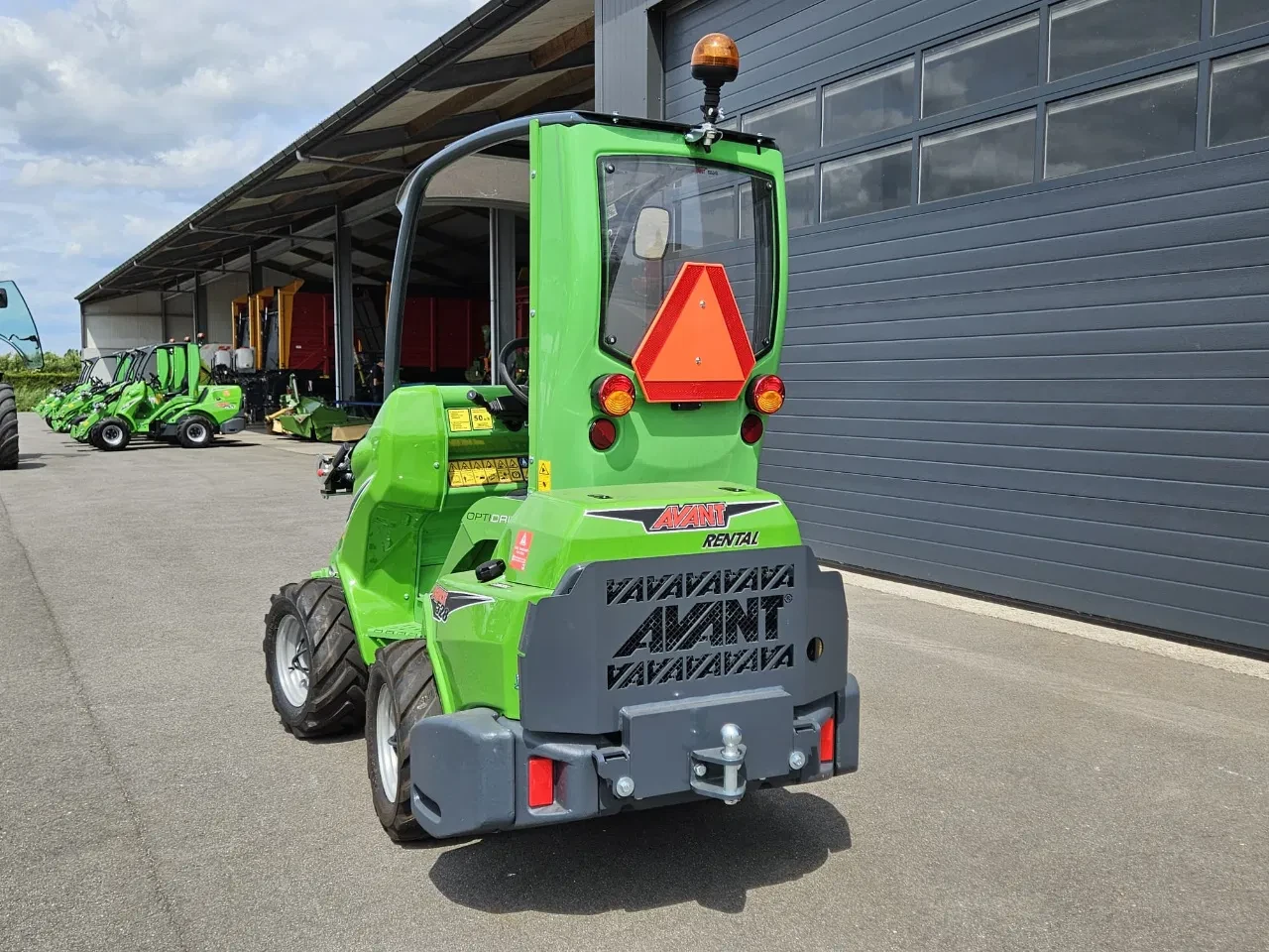 Avant 2025 - 528 Rental mini-shovel afbeelding 6