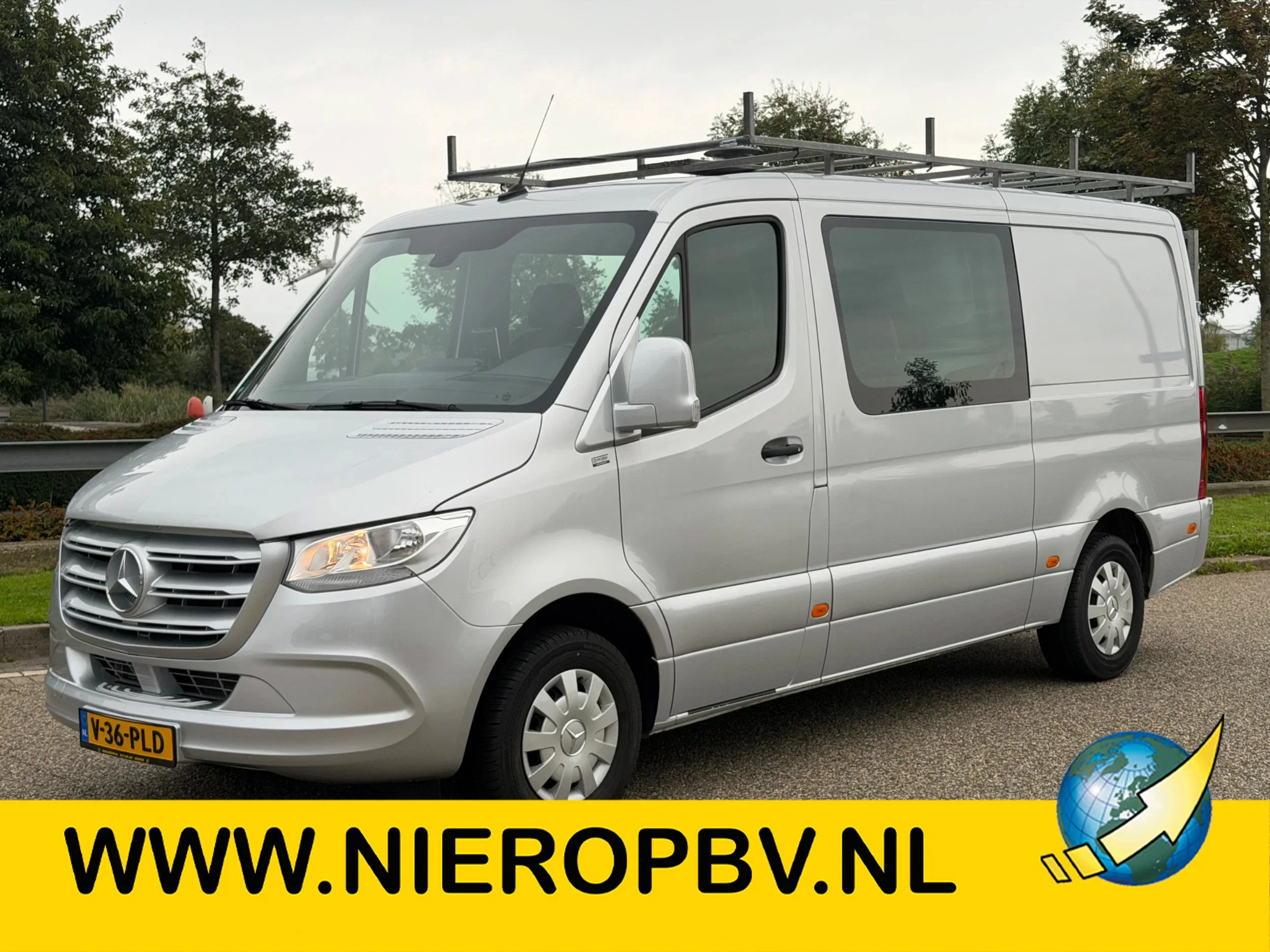 Mercedes-Benz Sprinter 2023 - 319CDI Dubbelcabine Automaat Airco 3500KG Trekhaak afbeelding 1