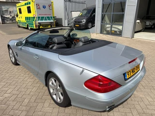 Mercedes-Benz SL 2003 - 350 automaat airco 77000km orig nederlandse auto image 3