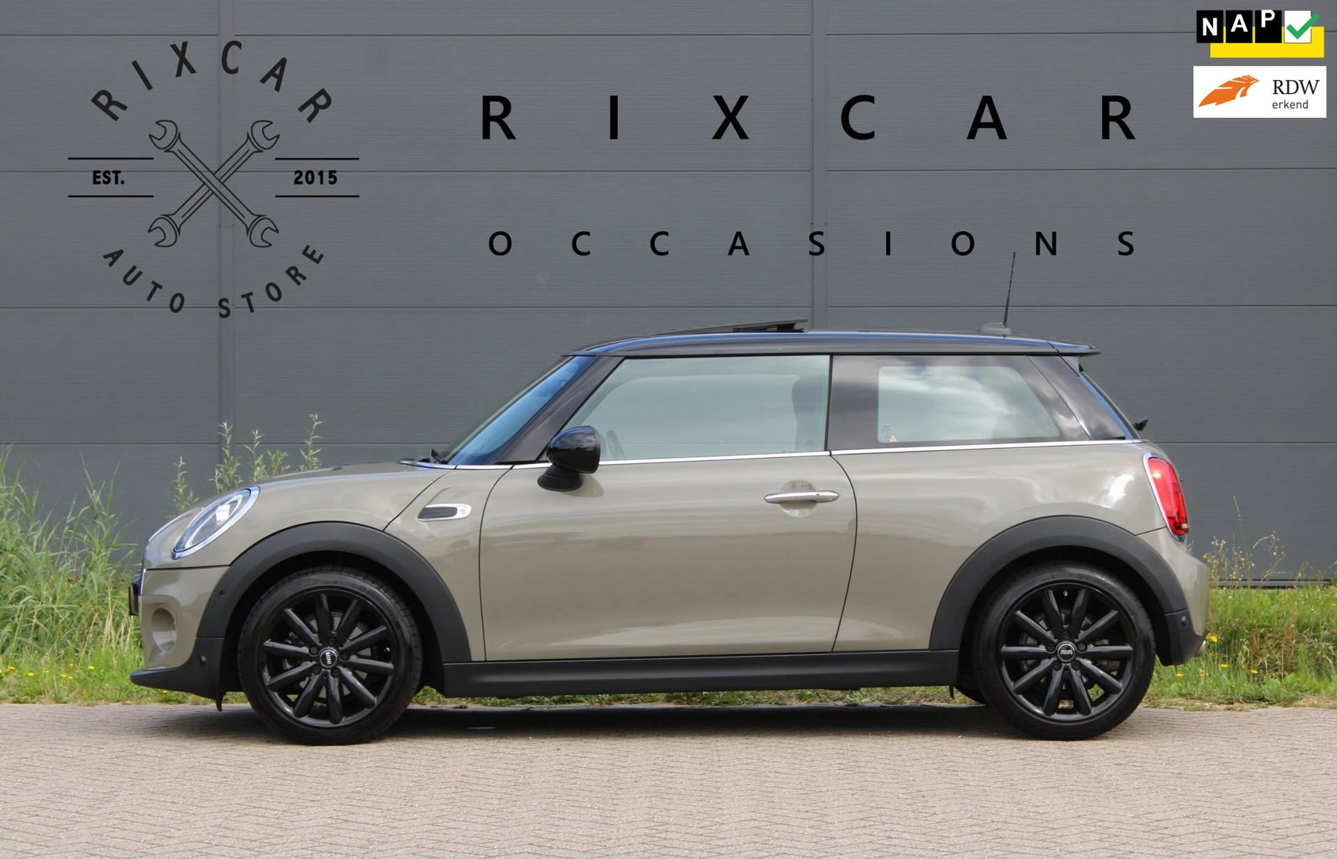 MINI 3-deurs 2019 - 1.5 Cooper Chili Panodak HarmanKardon UnionJack !!NIEUWBINNEN!! afbeelding 1