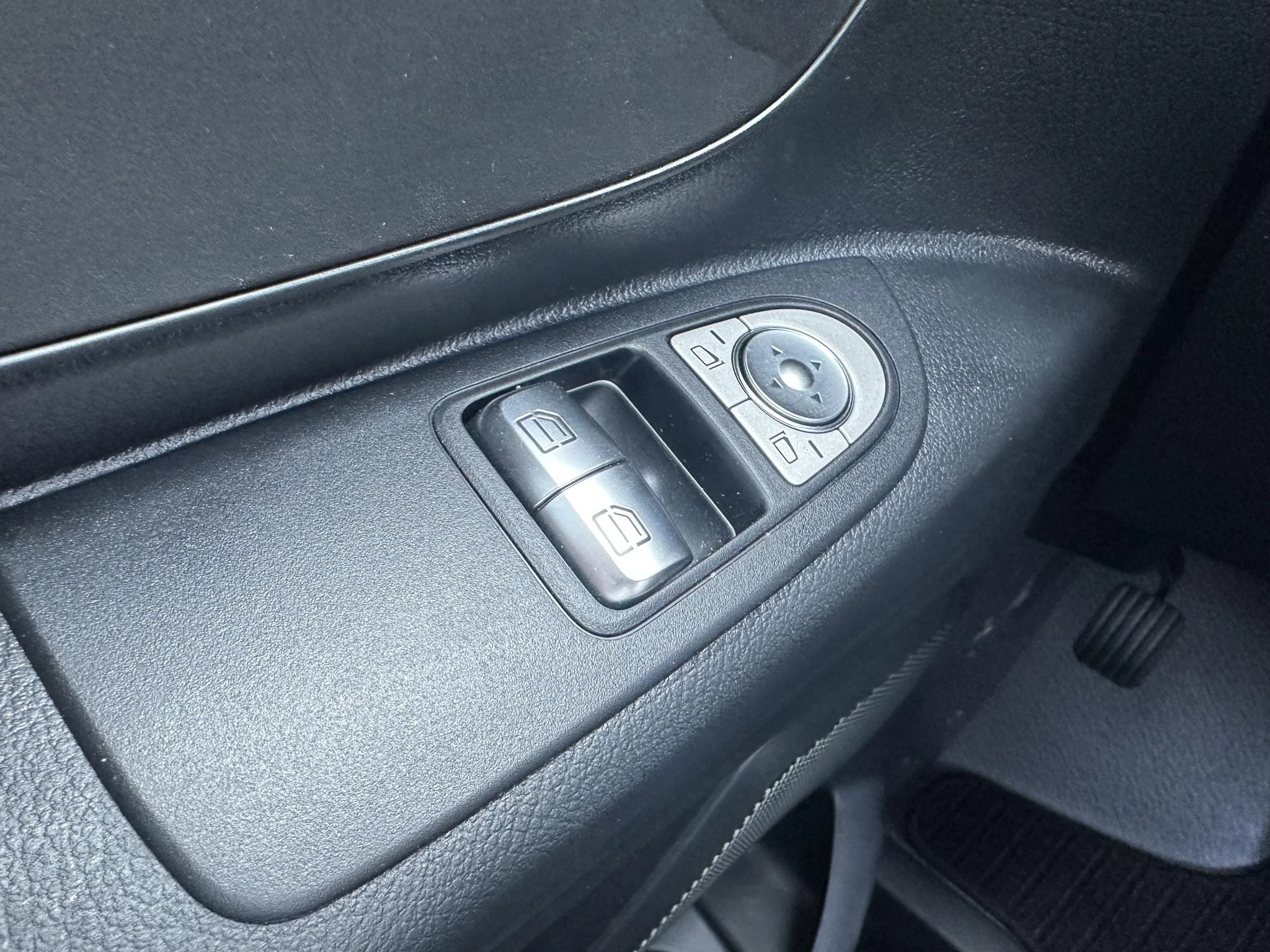 Mercedes-Benz eVito 2025 - eVito 112 66kWh Airco Apple Carplay Navigatie afbeelding 27