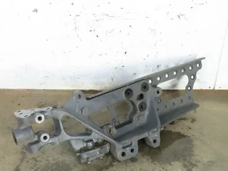 Mercedes-Benz - Body & Chassis Parts Chassis steun Li. MB MP4 en venta