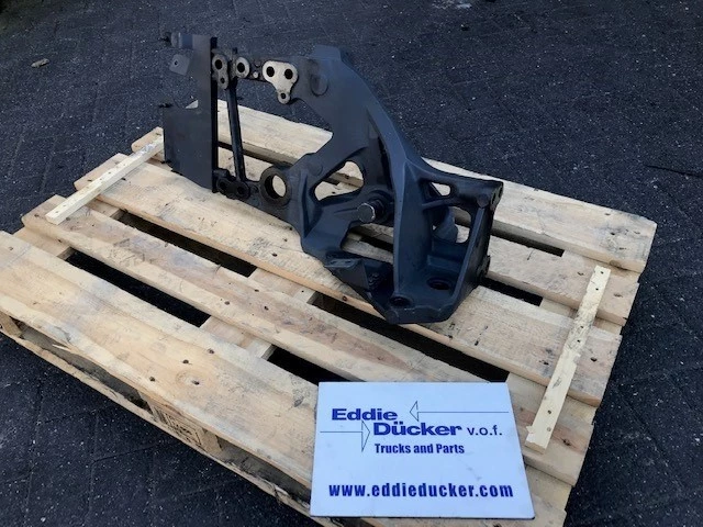 DAF - 1849492 CHASSISSTEUN LH (MORE PIECES IN STOCK) afbeelding 1