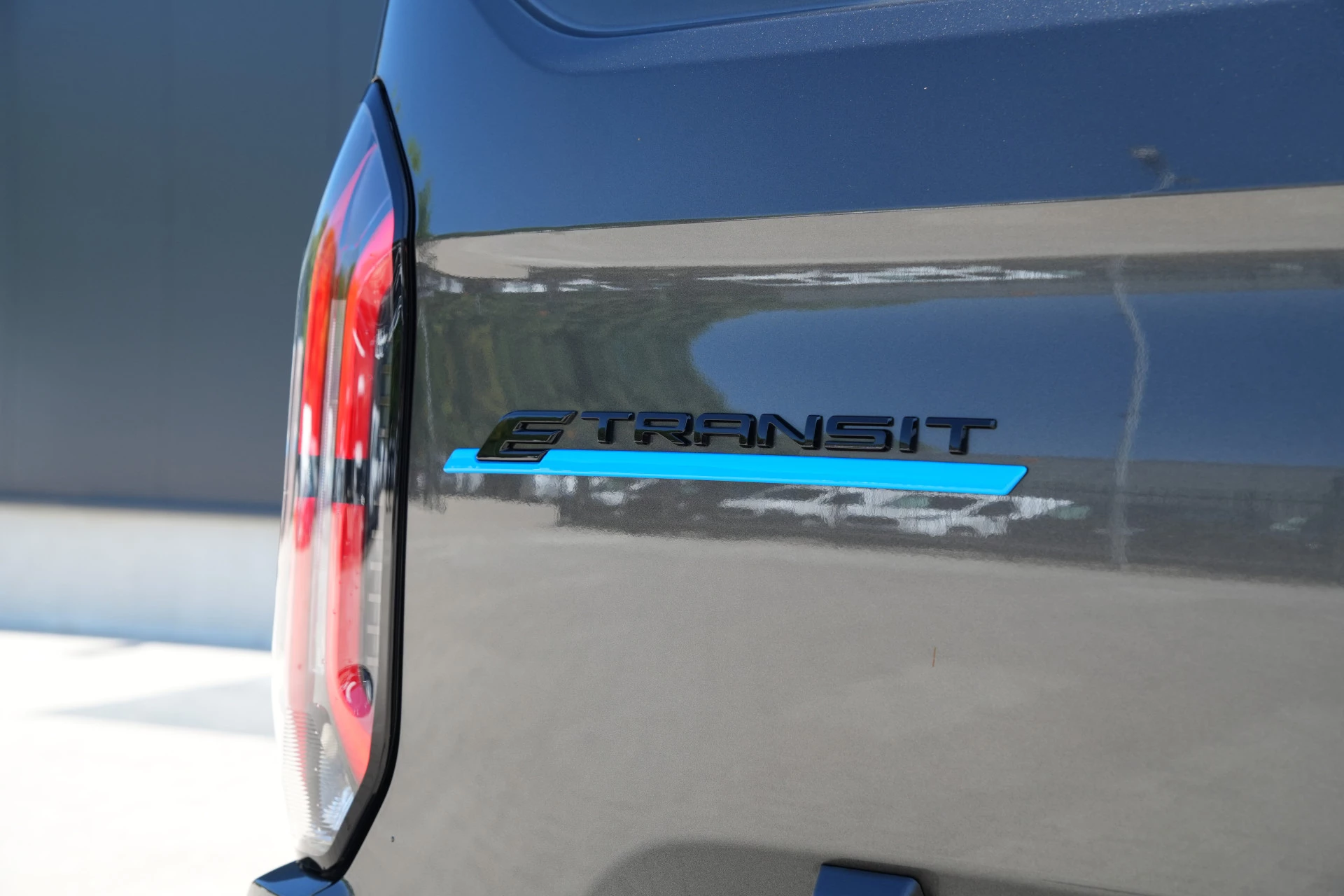 Ford E-Transit Custom 2026 - 340 L2H1 Limited 71 kWh 218pk - AGR Bestuurdersstoel - 2x Schuifdeur - LED - 360 Camera - B&O - ACC - Navi - Stoel/Stuurverwarming - Rijklaar immagine 48