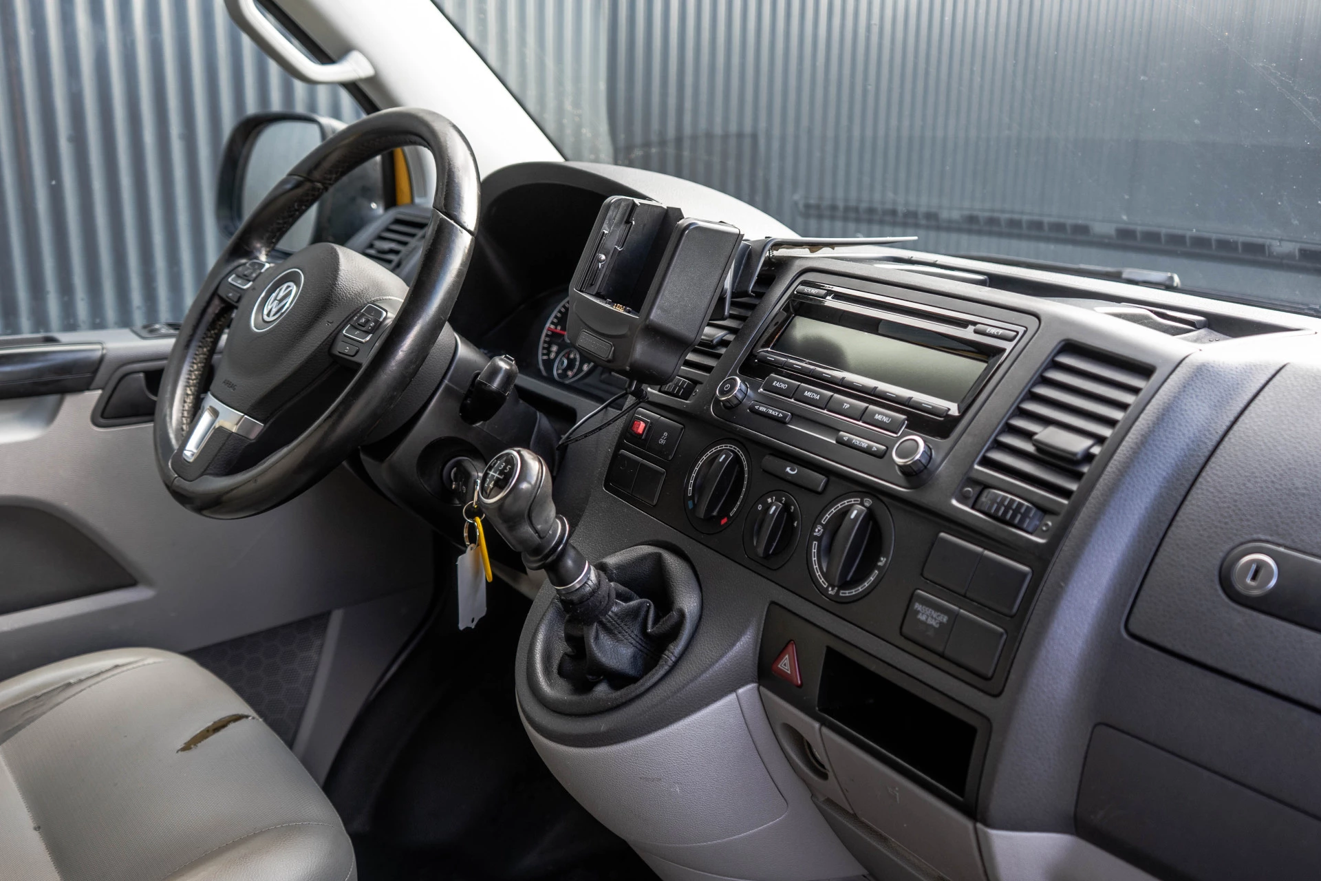 Volkswagen Transporter 2015 - L1H1 | Trekhaak image 2
