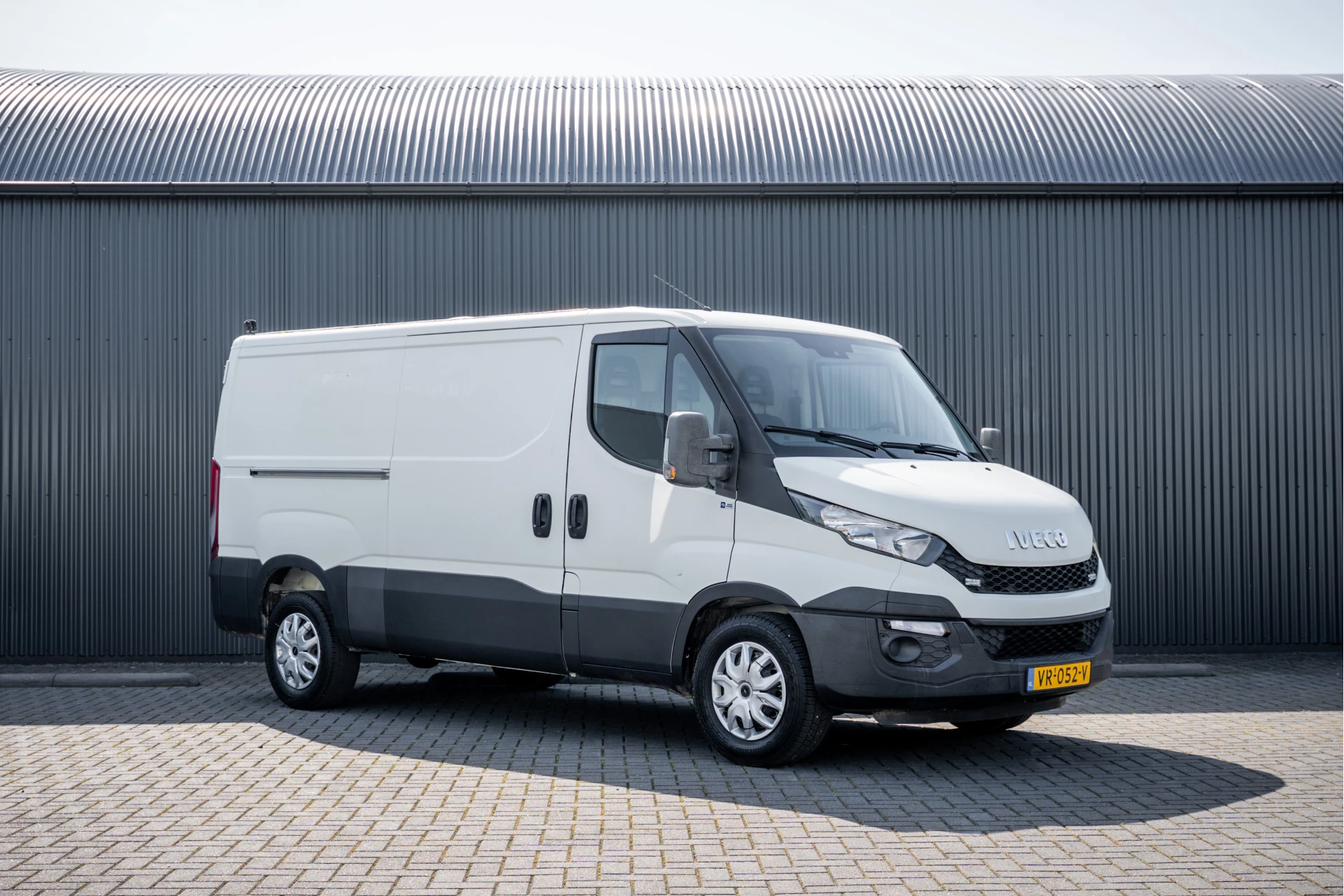 Iveco Daily 2015 - 35S13 L2H1 | 3.5T Trekgewicht | Climate | 3-Zits | Camera | Carplay | Cruise immagine 4