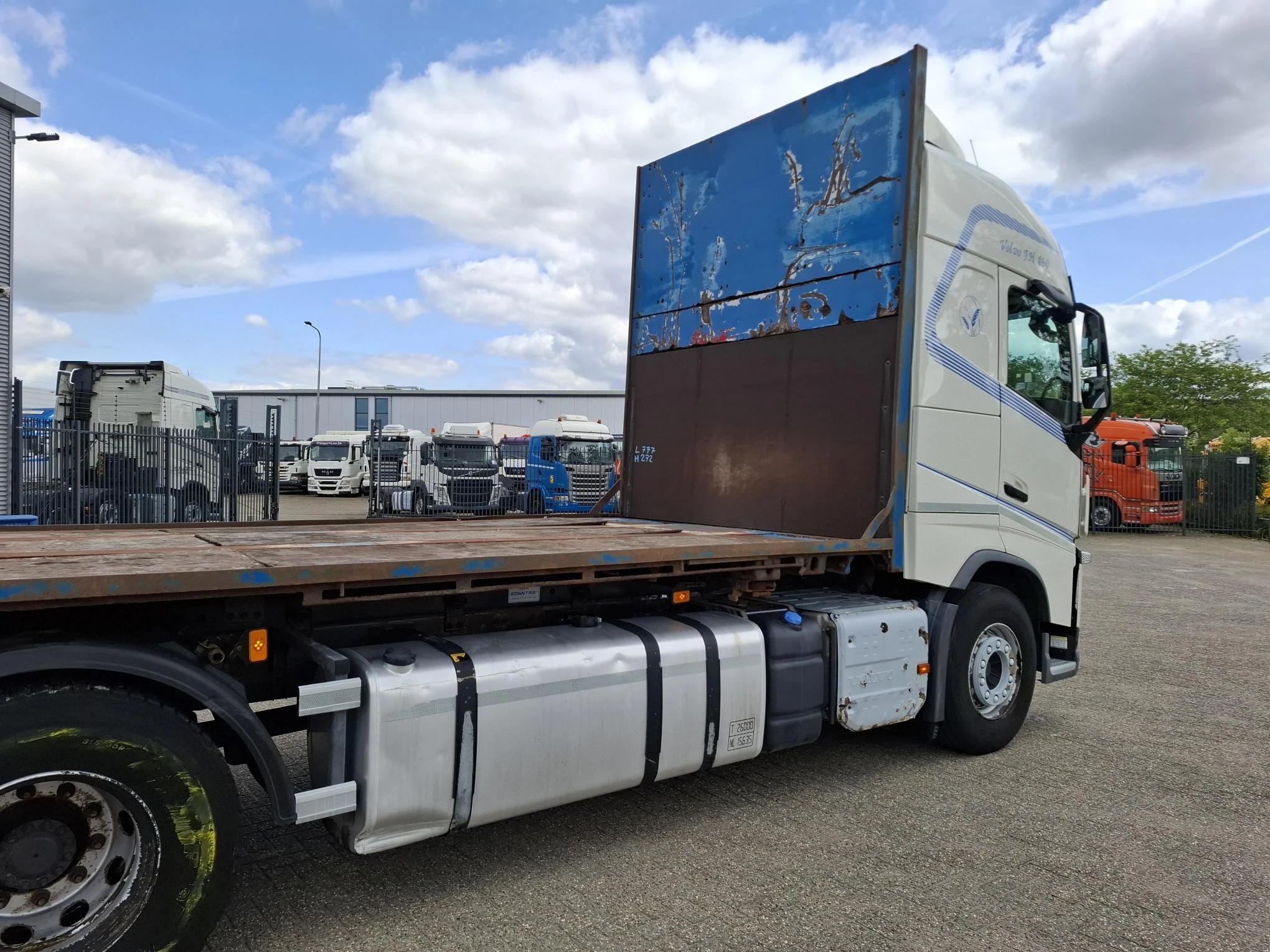 Volvo FH 2016 - FH4-460 / BDF SYSTEM / VEB+ / ACC / LWDS / FRIDGE / LIFT AXLE / AUTOMATIC / EURO-6 / 2016 afbeelding 9