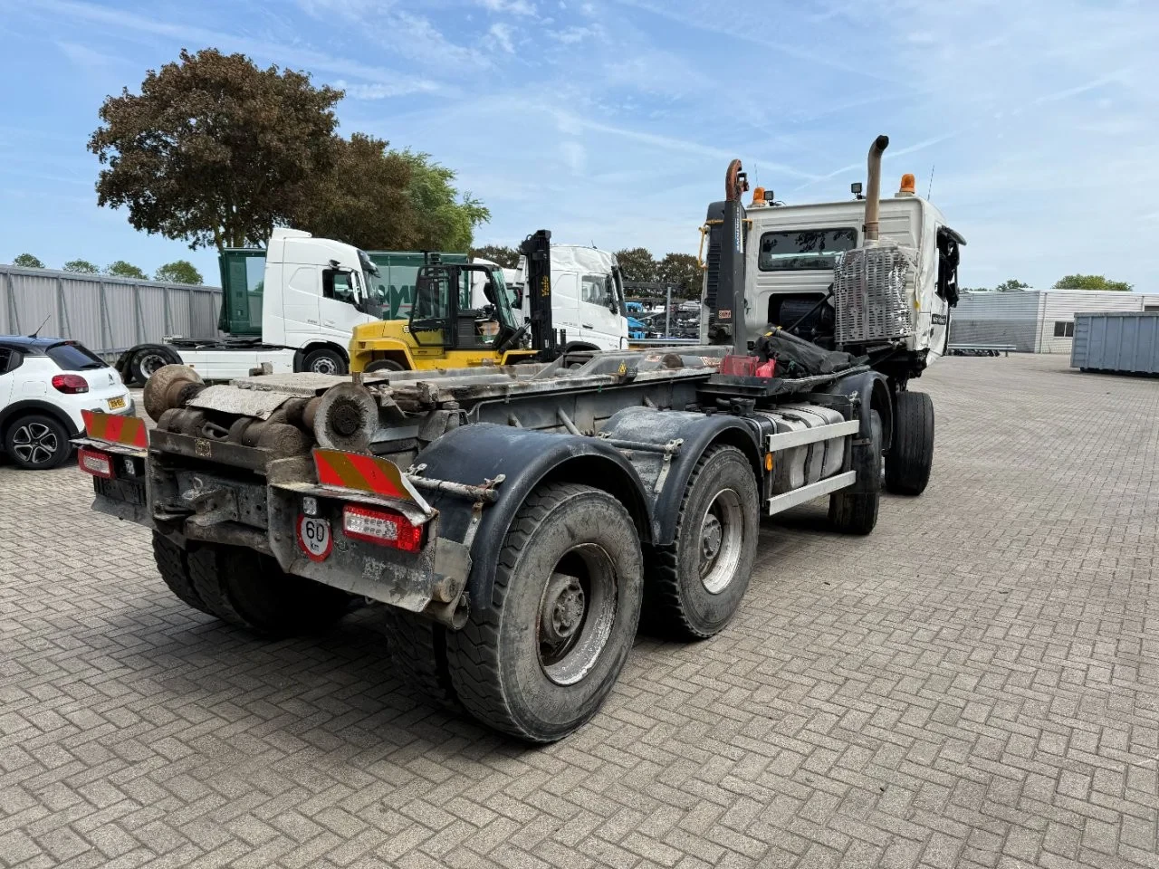 Volvo FMX 410 2018 - / ENGINE RUNNING / 8X4 / ONLY:278525 KM / AJK HOOKLIFT 25TON / 2X BIG AXLE / FULL-STEEL / AUTOMATIC / EURO-6 / 2018 obrázek 10