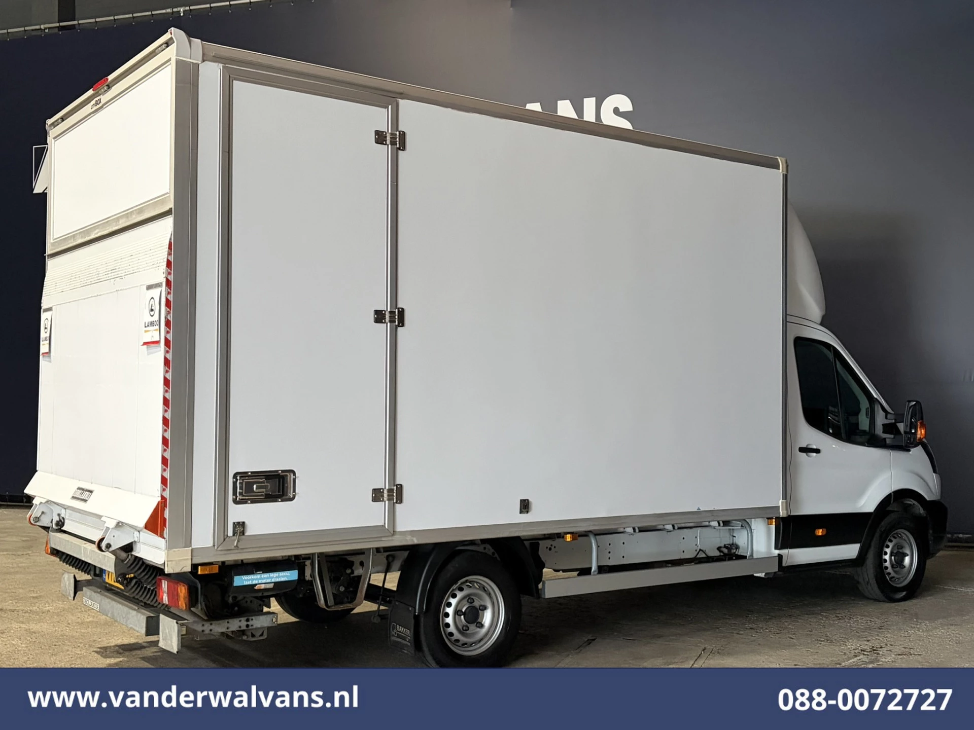 Ford Transit 2023 - 2.0 TDCI 130pk Bakwagen 232cm Hoog Laadklep Zijdeur Euro6 Airco | Lat om Lat betimmering obrázek 8