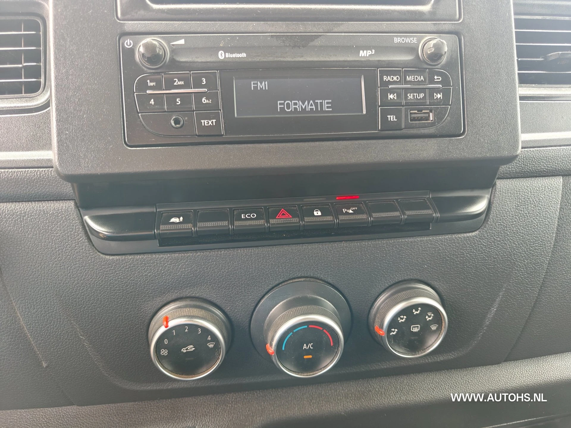Renault Master 2020 - T35 2.3 dCi 135 L2H2+ werkplaats inrichting , Euro 6 , 1e Eig , 140 PK , Apk 4- 2027 , Camera , leuke bus. afbeelding 14