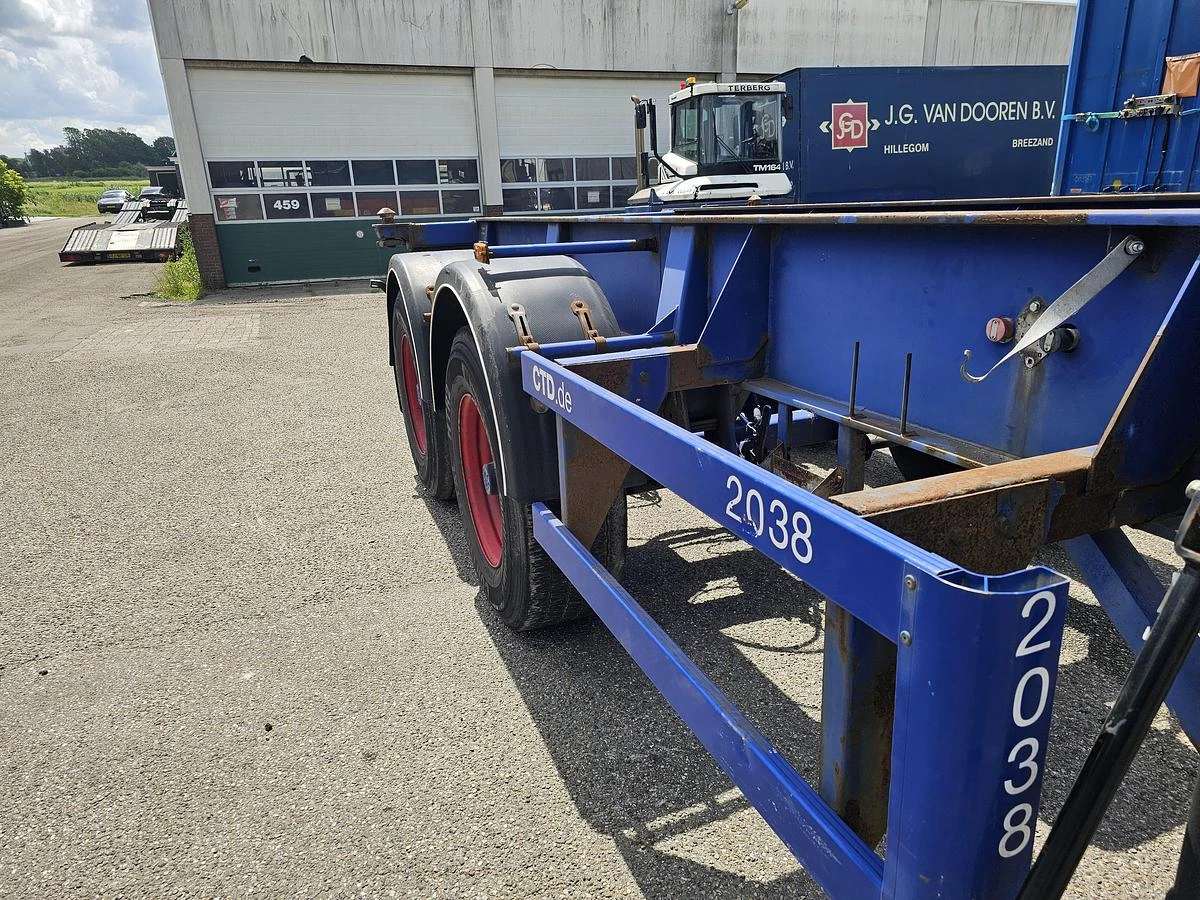 MKF METALLBAU CS 20 -20 FOOT- CONTAINER CHASSIS -HEAVY DUTY- BPW DRUM -STEEL SUSPENSION- GOOD QUALITY. 2006 obrázek 12