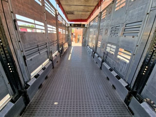 Finkl N/A 2009 - SAV35 - 3/3 deck livestock - Ventilation - Lifting floors - Lifting roof obrazek 16