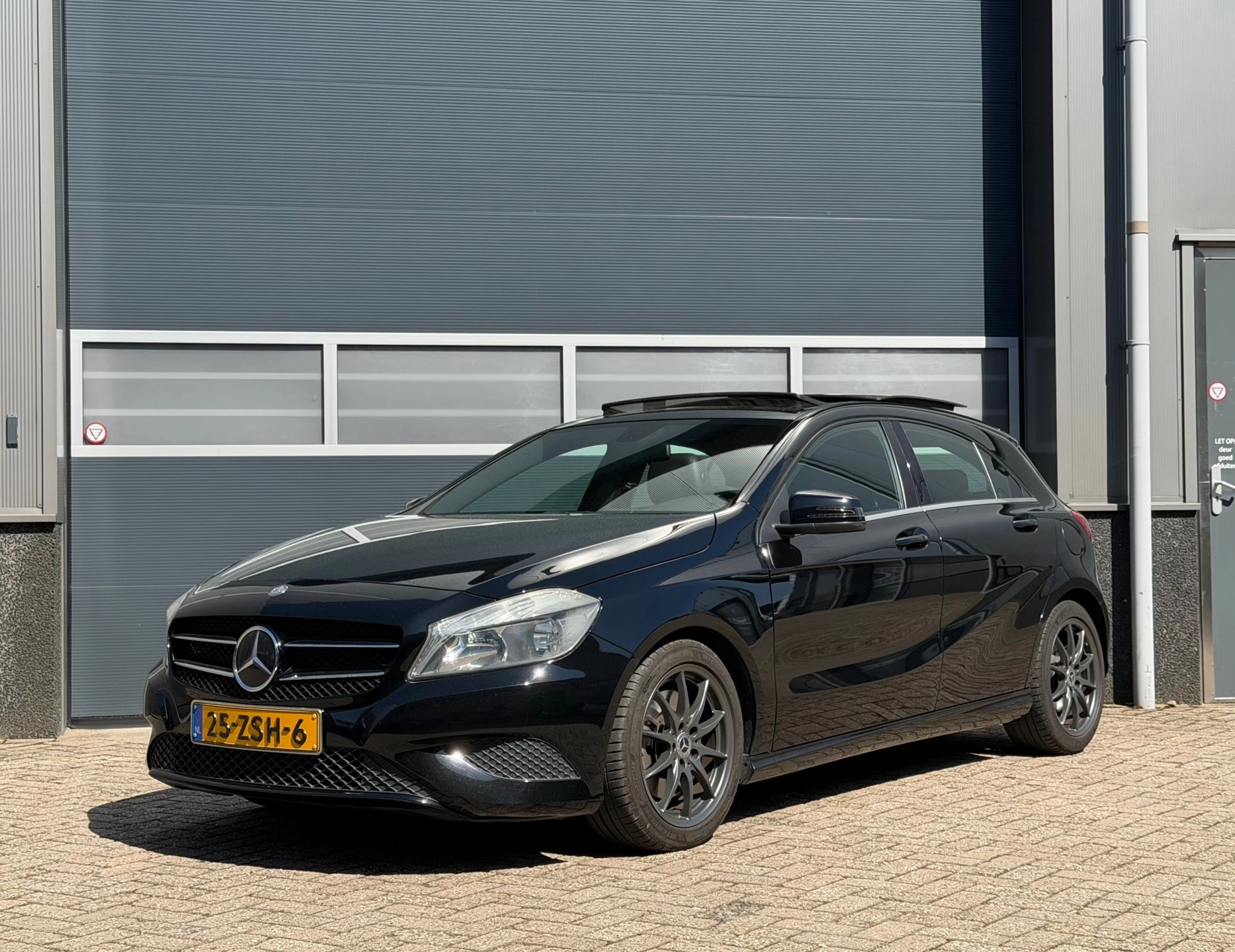 Mercedes-Benz A-Class 2013 - 250 bj.2013 Autom|Pano|NL auto|Nap. image 1