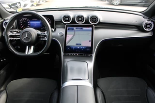 Mercedes-Benz C-Class 2023 - Estate 300e AMG Line NIGHT PAKKET DISTRONIC SFEER CARPLAY CAMERA MULTIBEAM 19'' obrazek 2