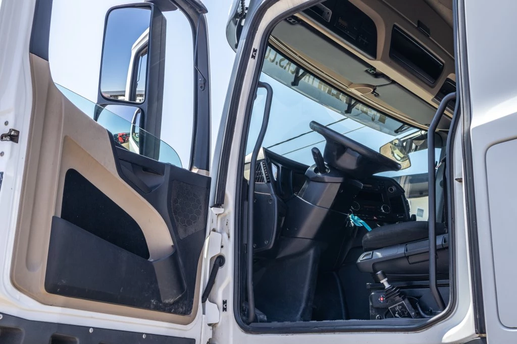 Mercedes-Benz 2017 - AROCS 1845 HAD - 4X4 + HYDR. imagen 6