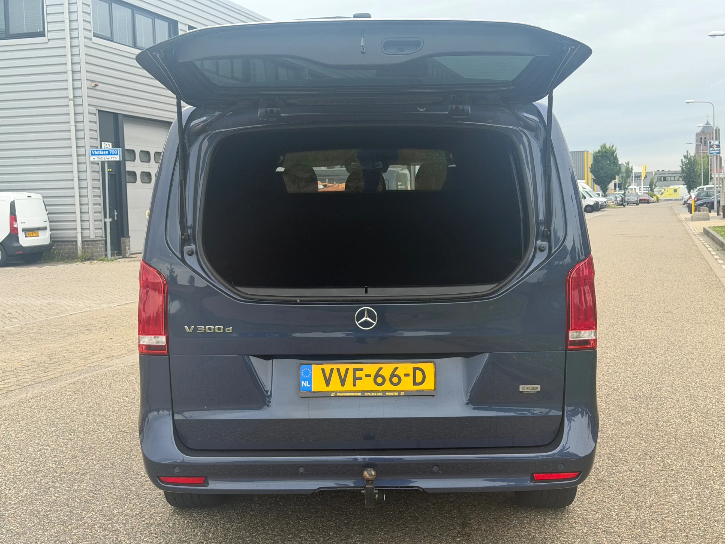 Mercedes-Benz V-Class 2023 - 300D Lang Automaat Airco Navi Luchtvering Memory stoelen obrázek 7
