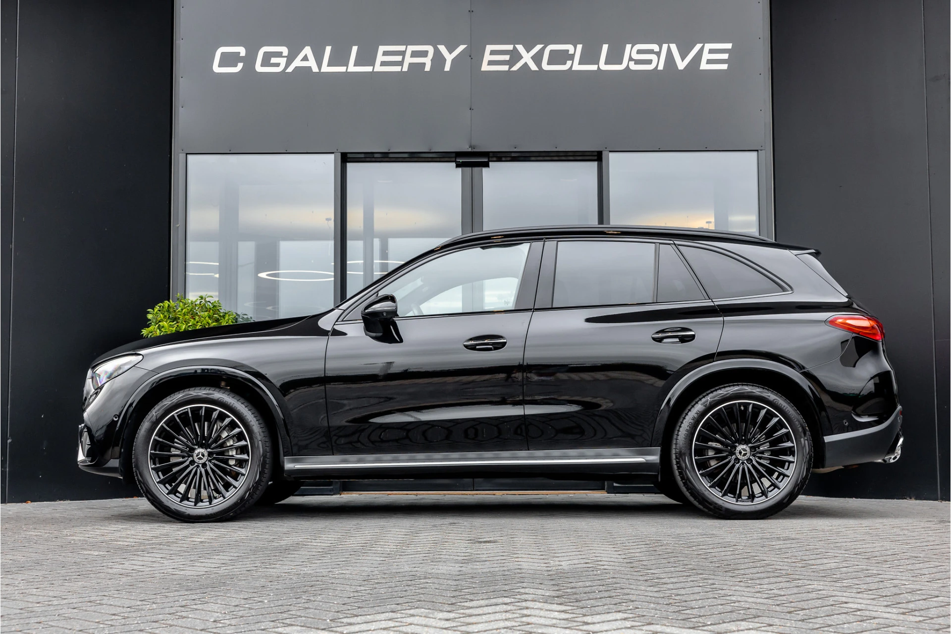 Mercedes-Benz GLC 2023 - GLC200 4MATIC AMG Line afbeelding 4