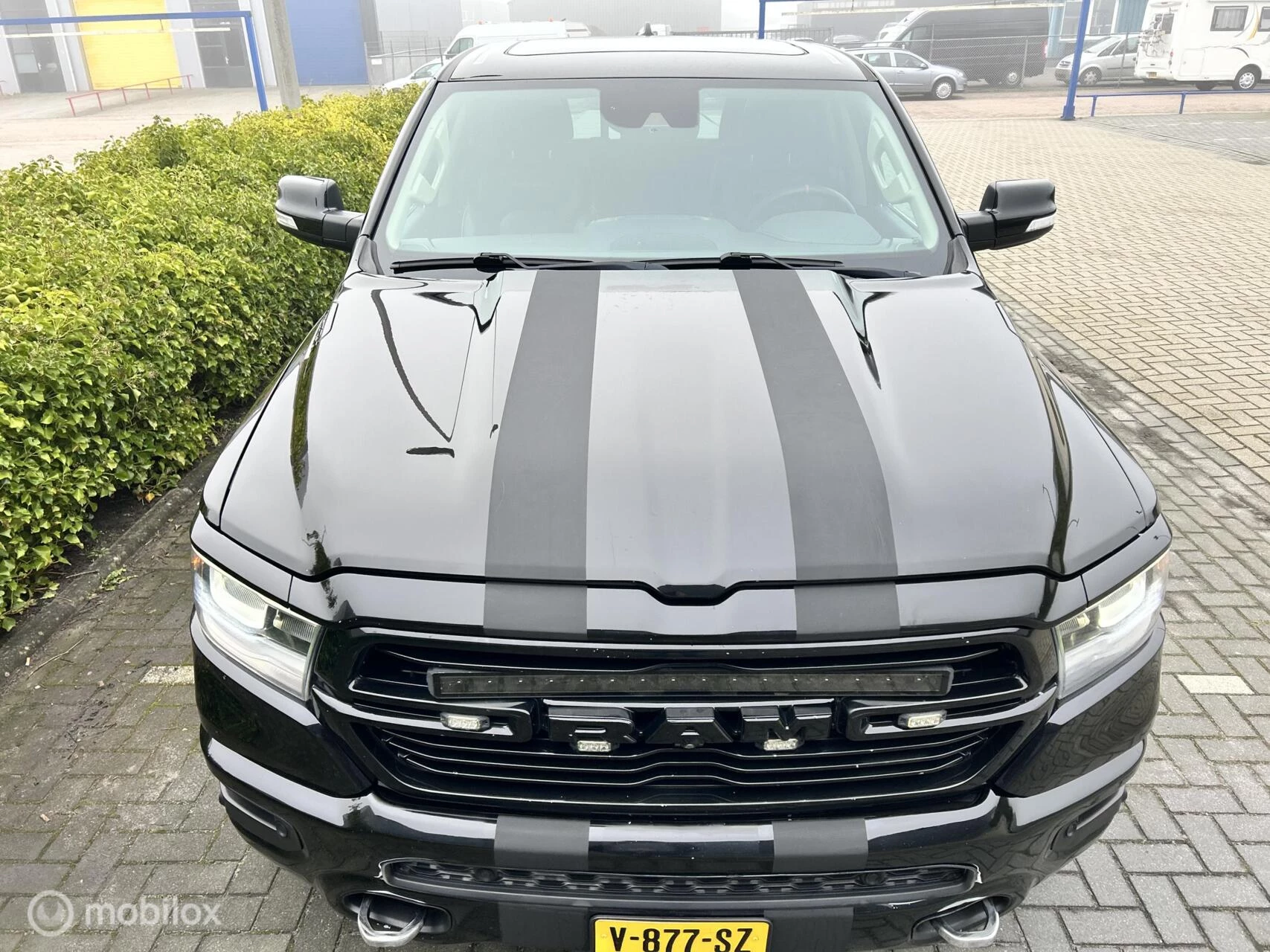 Dodge Ram 1500 2018 - 4X4 5.7 V8 4x4 Crew Cab Laramie black out lpg imagem 7