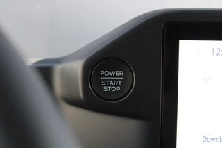 Ford Transit Custom 2024 - 320 2.0 TDCI L2H1 Trend DC 136pk - Carplay - Android - Camera - Trekhaak - LED koplampen - Stoelverwarming - Draadloos laden - Rijklaar image 19