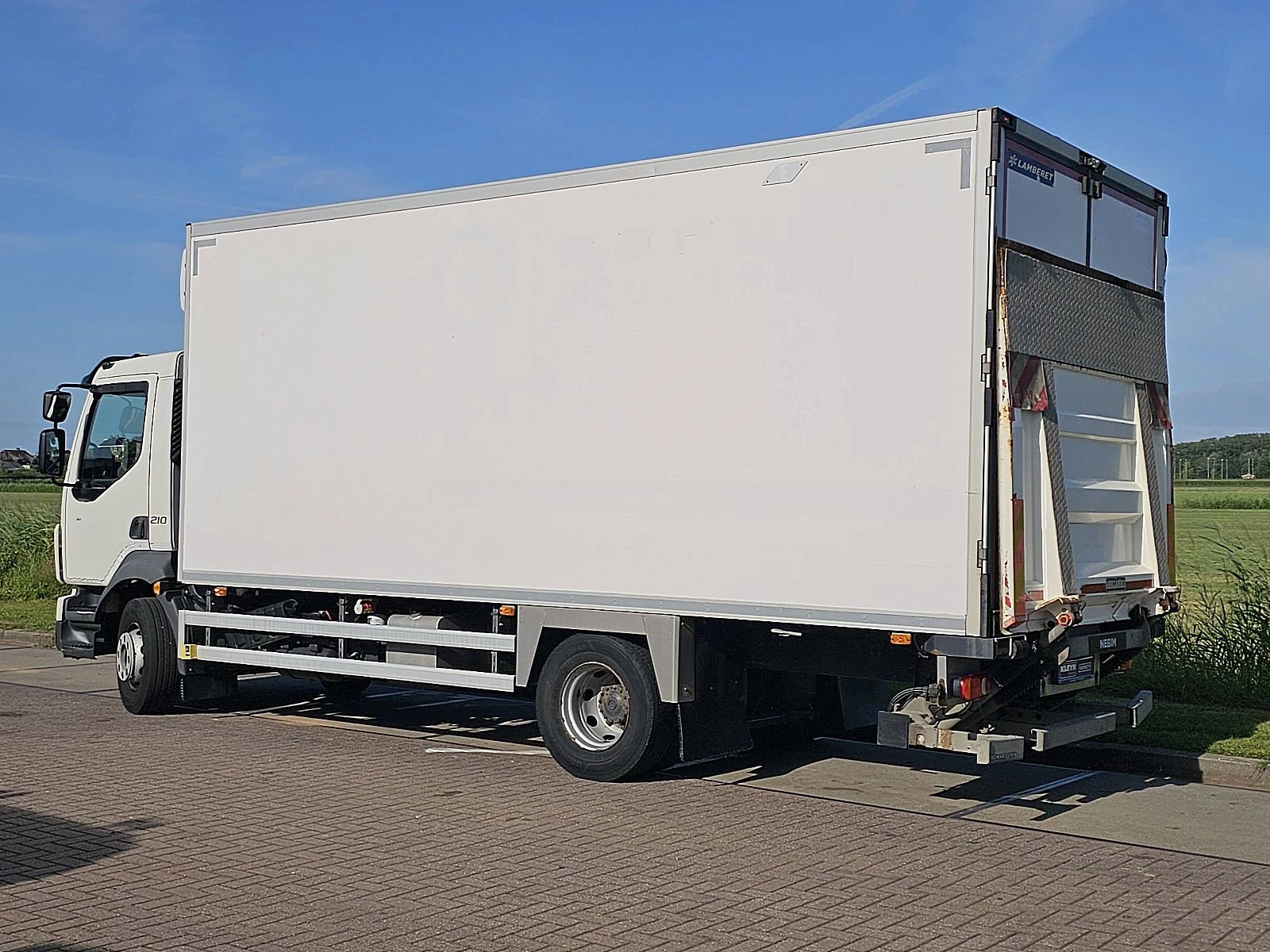 Volvo 2017 - FL 210.14 obrázek 6
