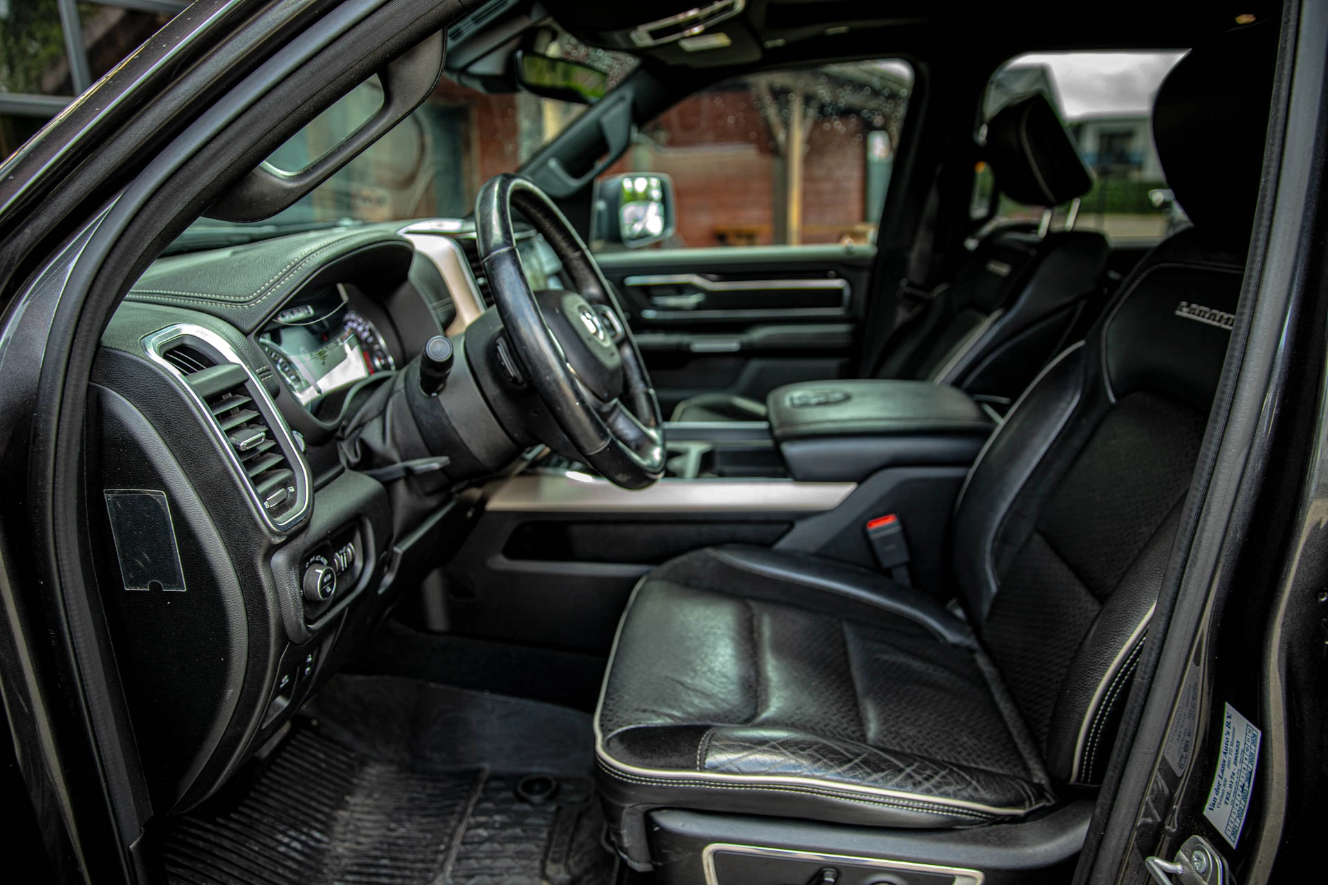Dodge Ram 1500 2019 - 5.7 V8 4x4 Crew Cab 5'7 Laramie Level 2 Bild 12