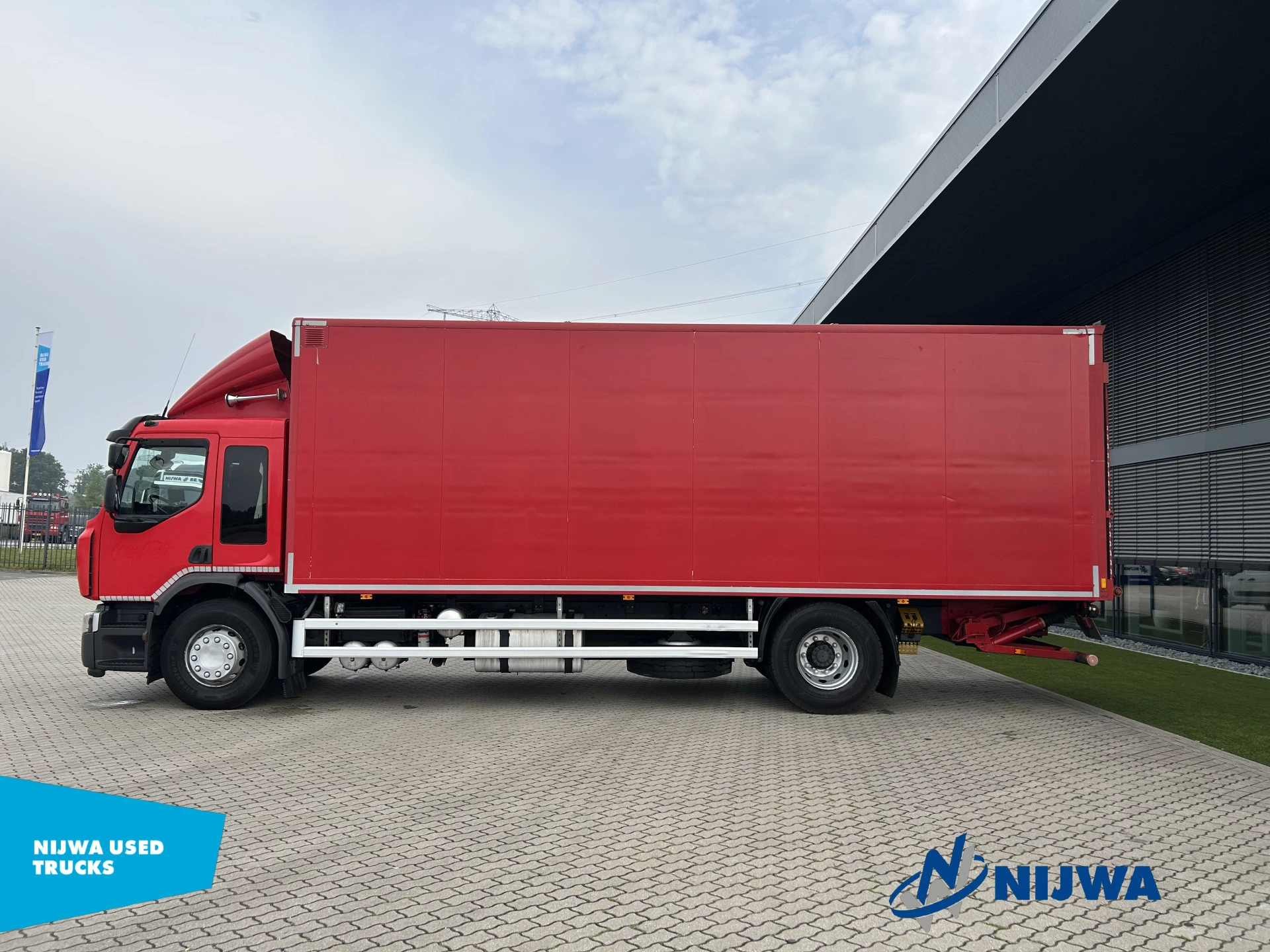 Renault D WIDE 280 4x2 Low mileage + Laadklep 3000 KG 2017 zdjęcie 5