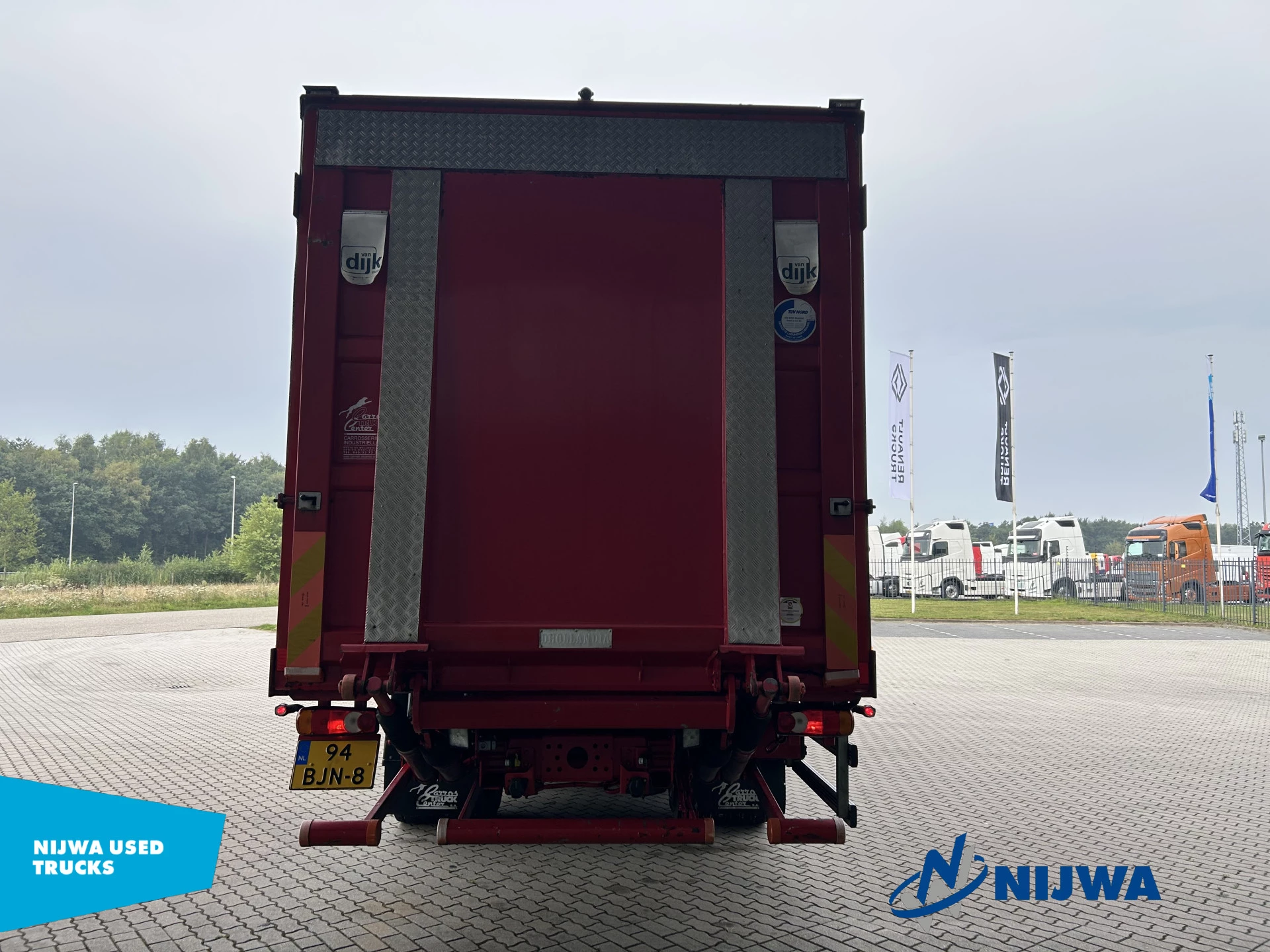 Renault D WIDE 280 4x2 Low mileage + Laadklep 3000 KG 2017 zdjęcie 8