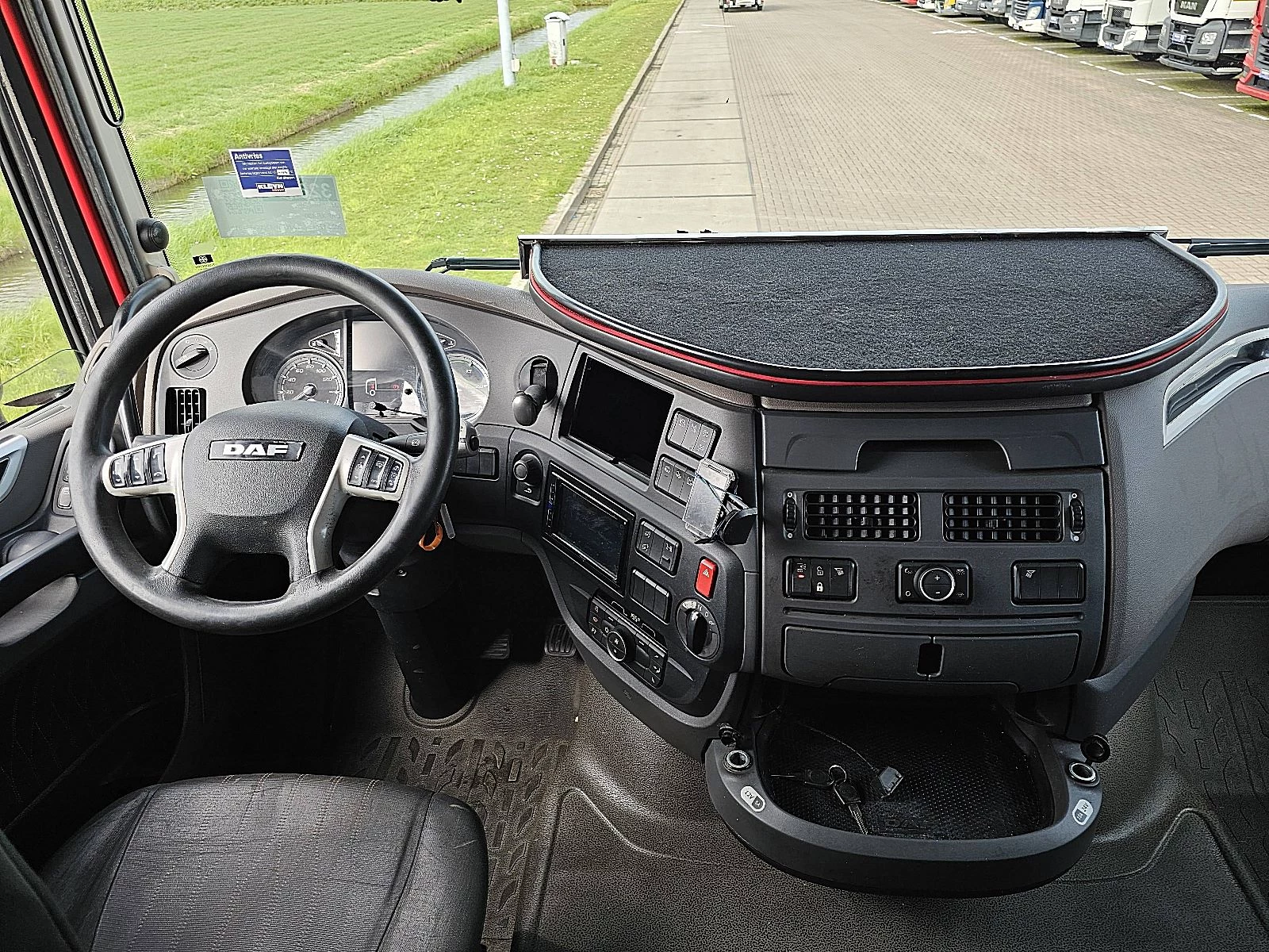 DAF 2020 - XF 430 imagem 8