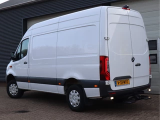 Mercedes-Benz Sprinter 2021 - 316 CDI Automaat - 4x4 AWD - Euro 6 - L2H2 - MBUX - Bott Inrichting - 220 omvormer bild 3