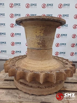 Caterpillar N/A - Occ hub sprocket + spindle D6M Caterpillar zdjecie 1