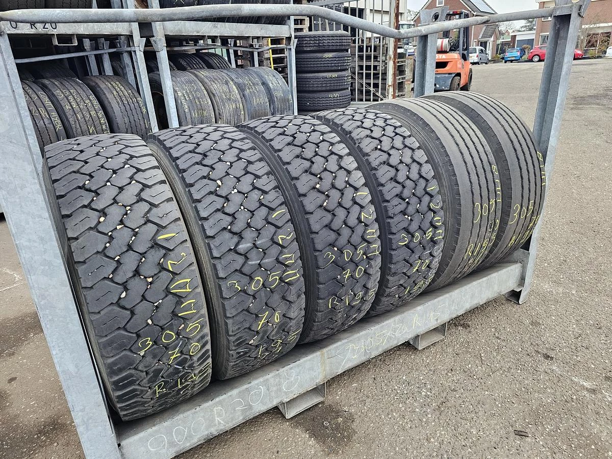HANKOOK 305/70 R 19.5 2005 afbeelding 1