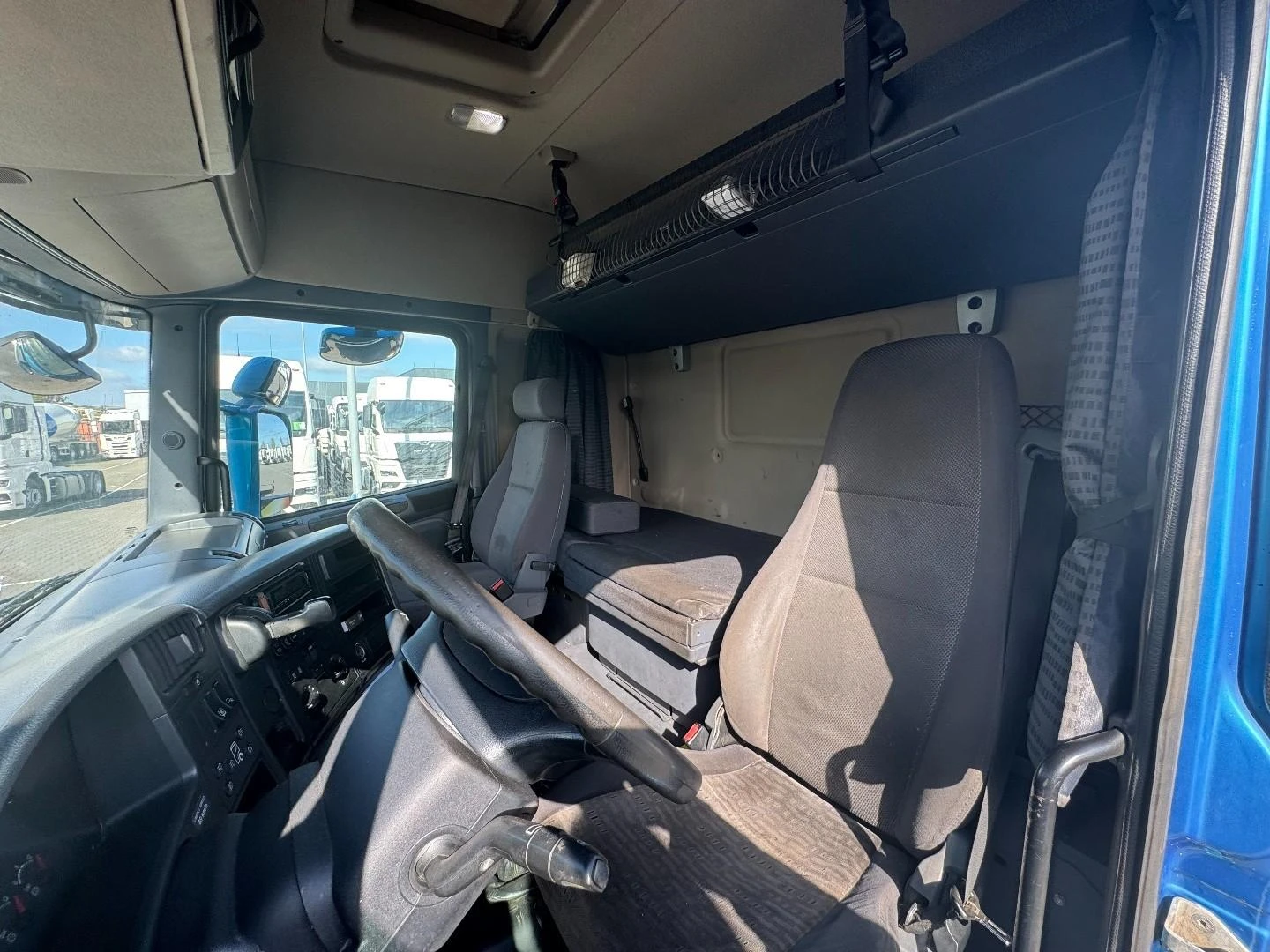 Scania R 2008 - R500 8x4,man,ret,Hiab 1055E6 jib 175X-5 image 10