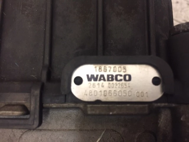 DAF - 1867005 FRONT AXLE MODULATOR CF76/CF86/XF106 (MORE PIECES IN STOCK) imagen 3