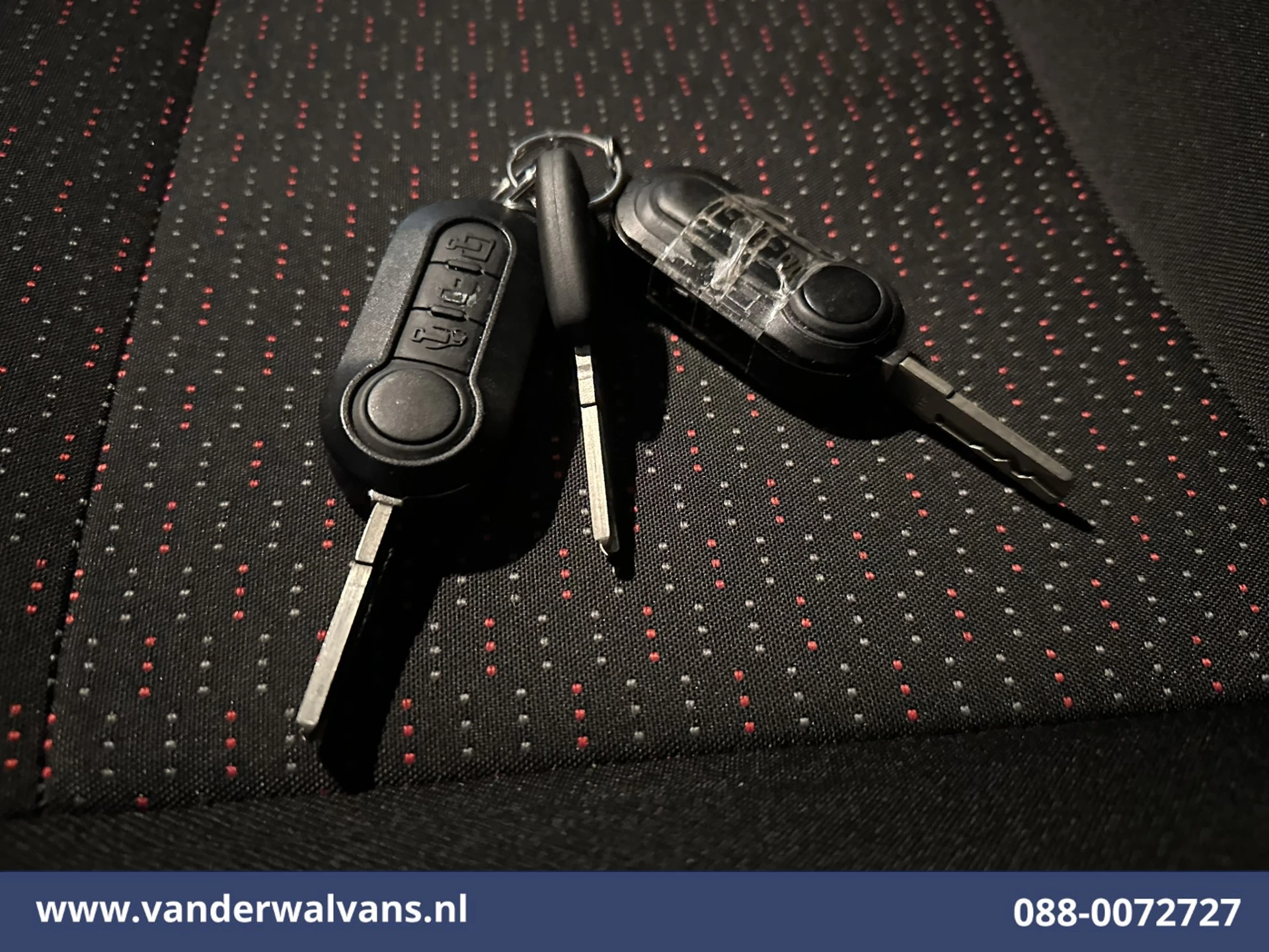 Peugeot Boxer 2022 - 2.2 BlueHDi 141pk Bakwagen 436cm Lang Laadklep Euro6 Airco | Cruisecontrol | 1085kg laadvermogen imagen 19
