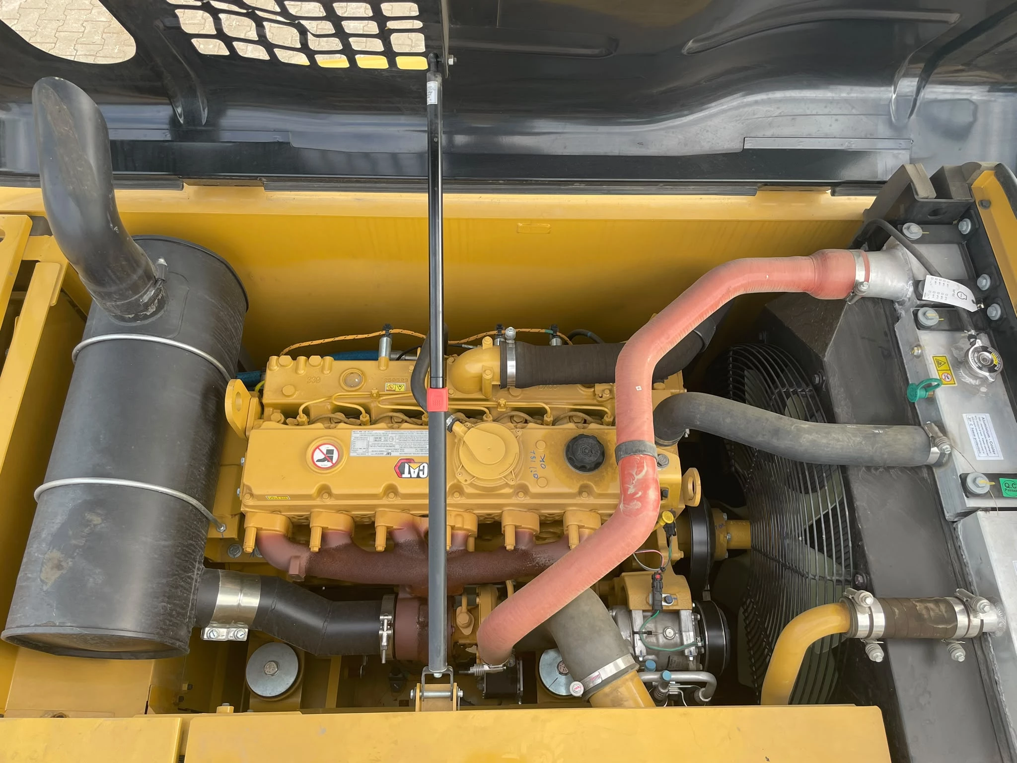 Caterpillar 323D3 2025 Bild 31