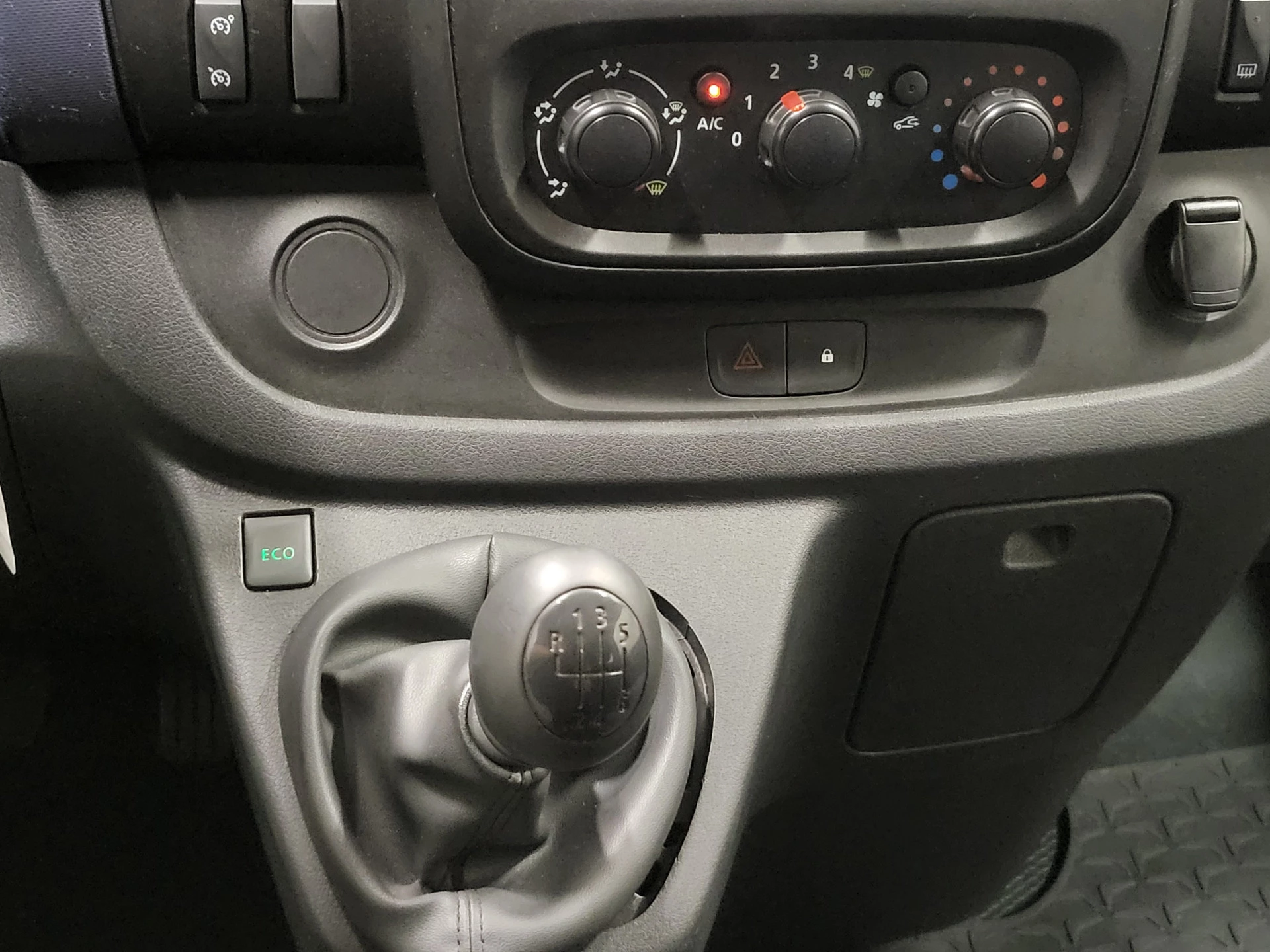 Opel Vivaro 2019 - 1.6CDTI L2/H1 Dubbele Cabine Euro 6! zdjęcie 12