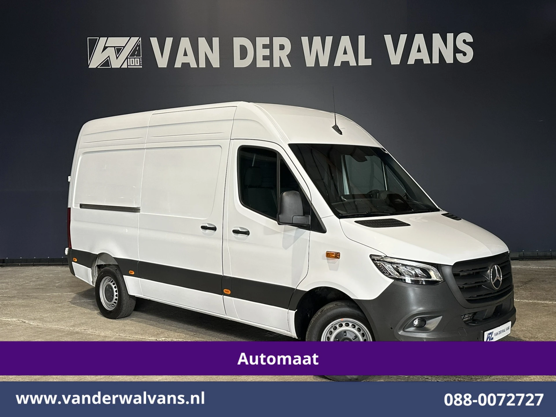 Mercedes-Benz Sprinter 2024 - 317 CDI 170pk 9G-Tronic Automaat L2H2 Euro6 Airco | Camera | Navigatie | LED | Cruisecontrol | Stoelverwarming afbeelding 1