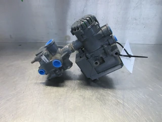 Mercedes-Benz - A 000 429 77 24 EBS MODULATOR BENZ 1945 MP4 EURO 6 изображение 3 миниатюра