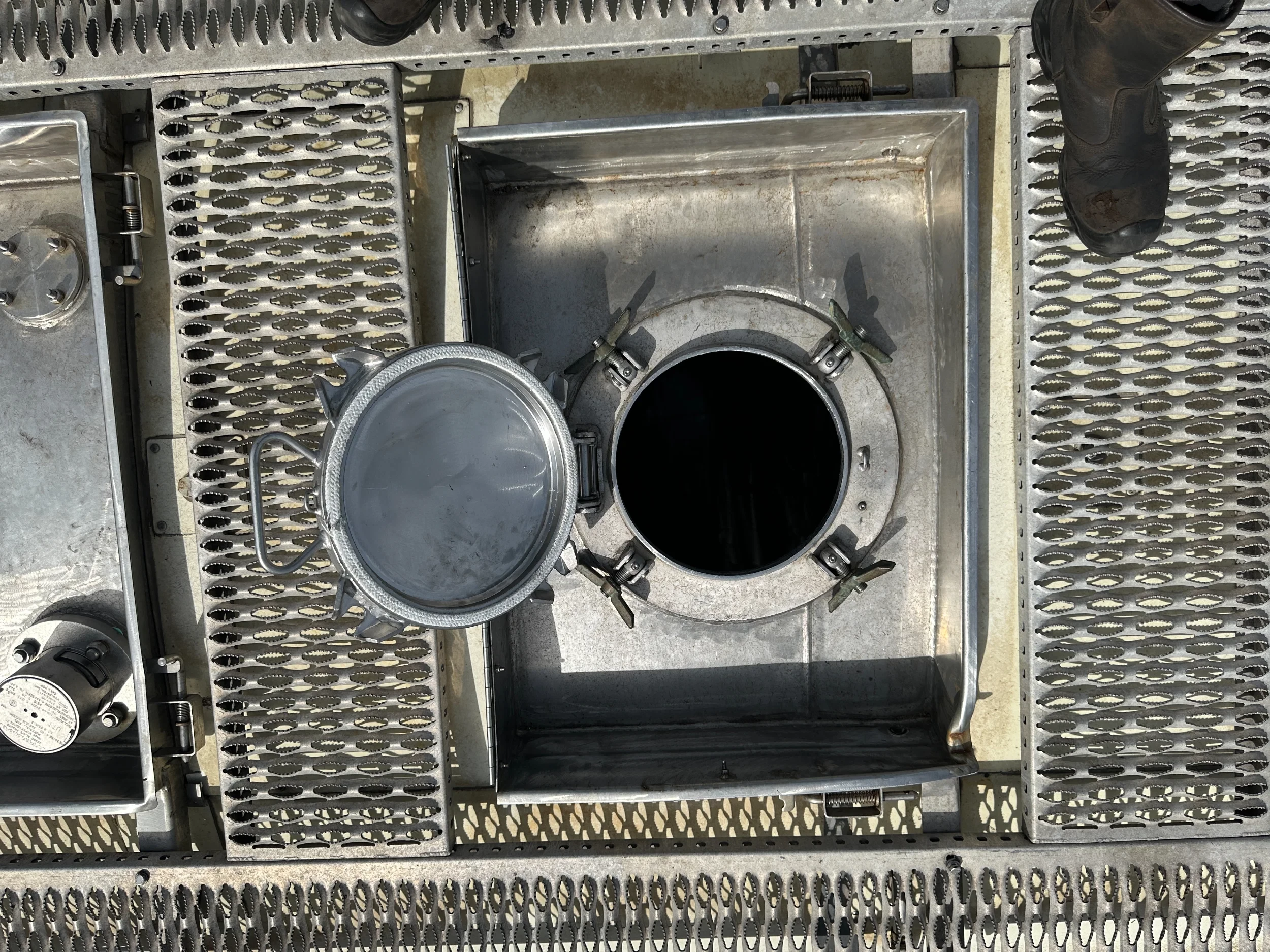 UBH INTERNATIONAL 2005 - 34.570L / 1-comp. / 4 BAFFLES / 20FT swapbody / T11 / EMKD / ADR 5Y + CSC-inspection: 04/2028 afbeelding 34