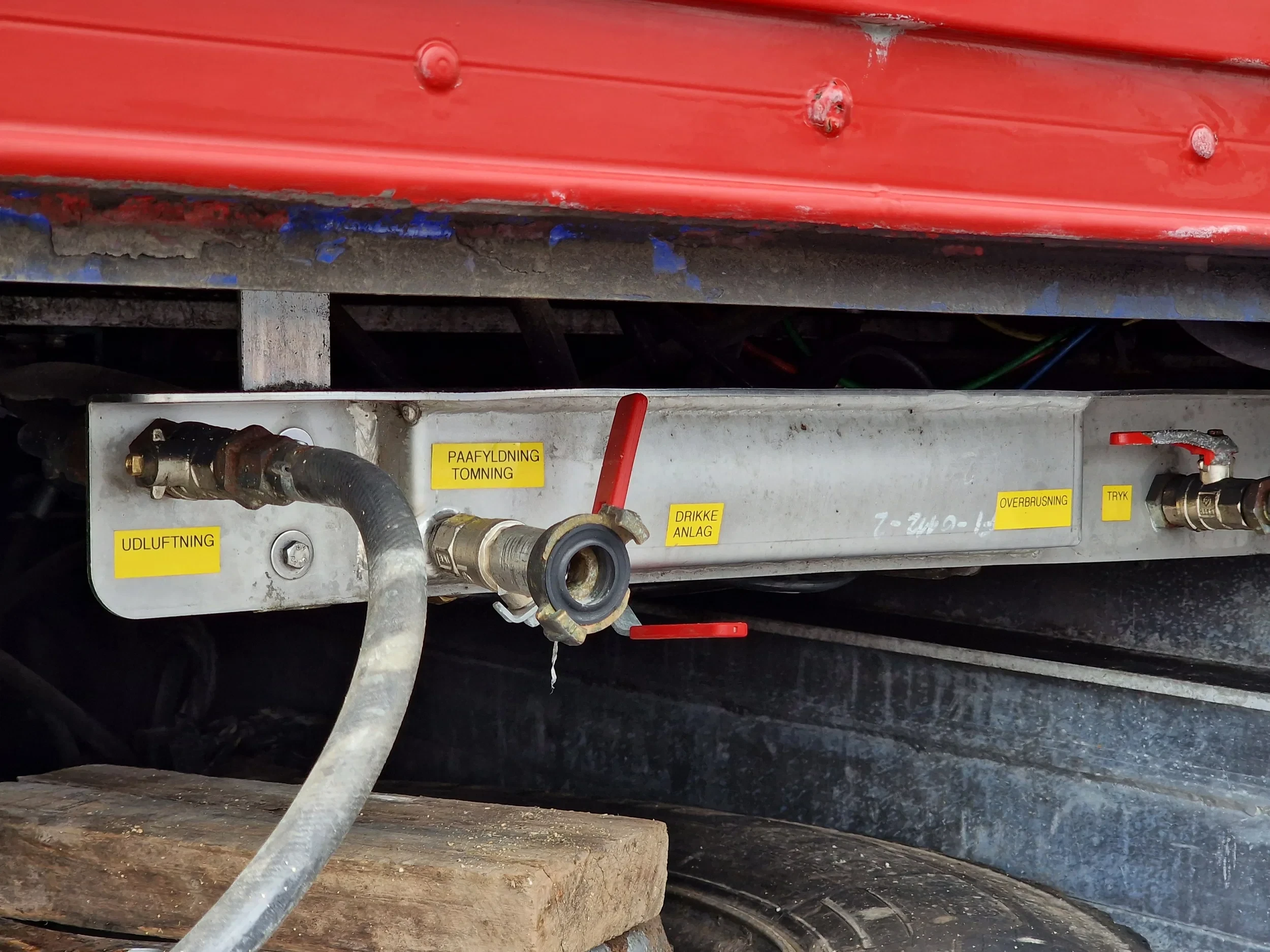 Finkl 2006 - 3 deck - lift- water - vans - steering axle afbeelding 33
