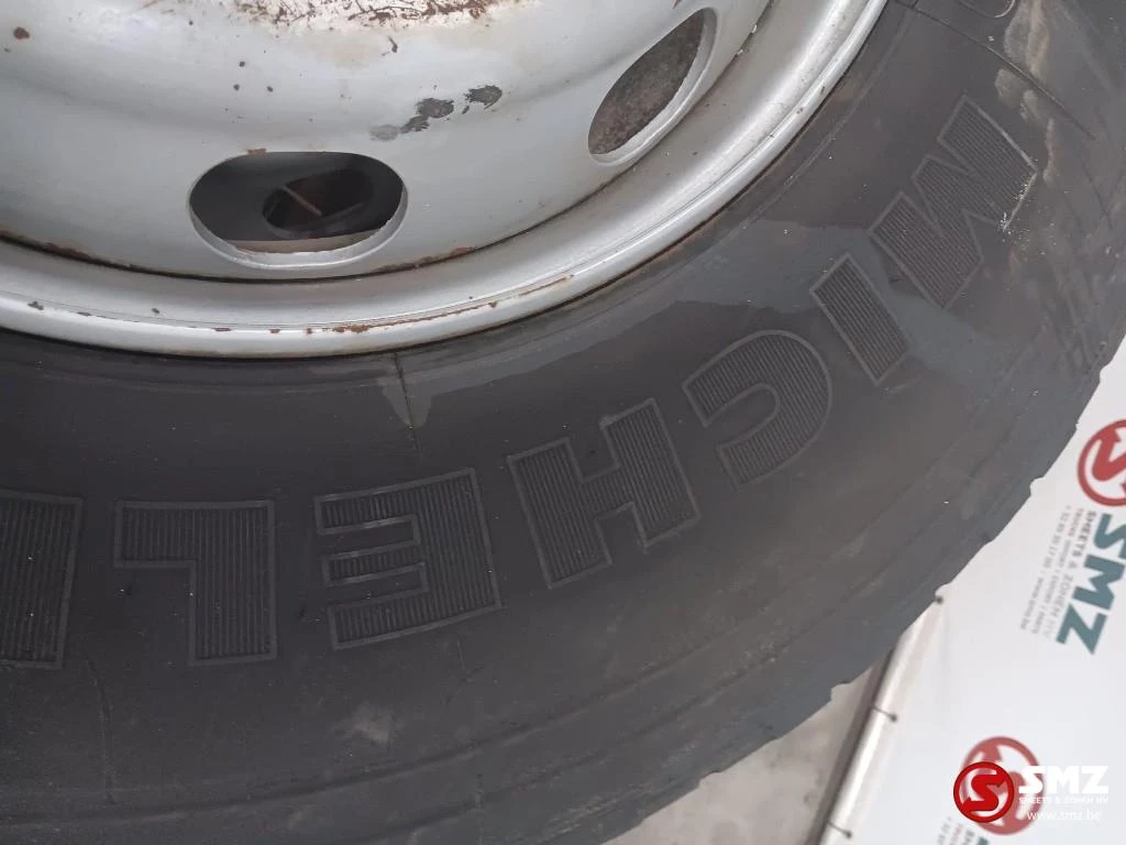 Michelin - Occ vrachtwagenband Michelin 12R22.5 image 3