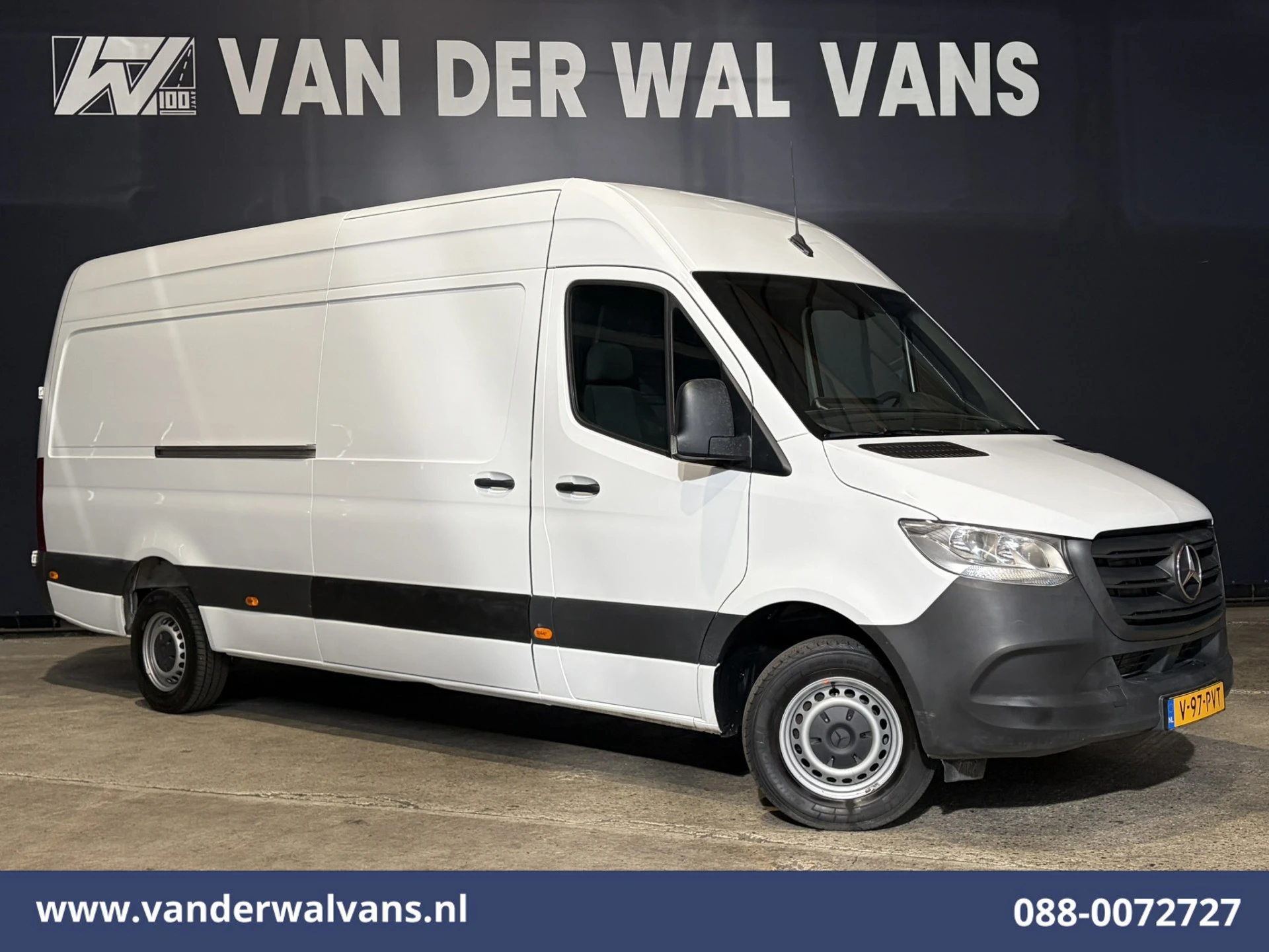 Mercedes-Benz Sprinter 2023 - 315 CDI 150pk L3H2 Euro6 Airco | Camera | Navigatie | afbeelding 1