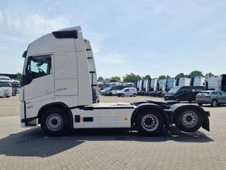 Volvo FH 2023 - 13.500 Globetrotter XL 6x2 - Retarder - Full air - Leather - Camera obrazek 4