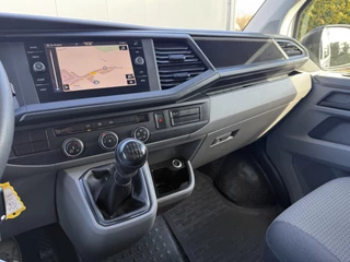 Volkswagen Transporter 2020 - 2.0 TDI 150 PK / L2H1 / 1e EIG. / ALUCA INRICHTING / TREKHAAK / IMPERIAAL / CRUISE / AIRCO / NAVI изображение 15