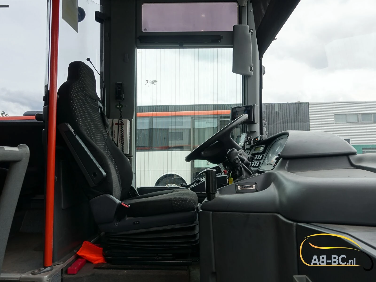 Mercedes-Benz Intouro 49 Seats Liftbus EURO 6 2016 image 47