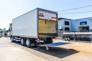 Renault N/A 2017 - D26.320-6x2+DHOLLANDIA 2T. image 11