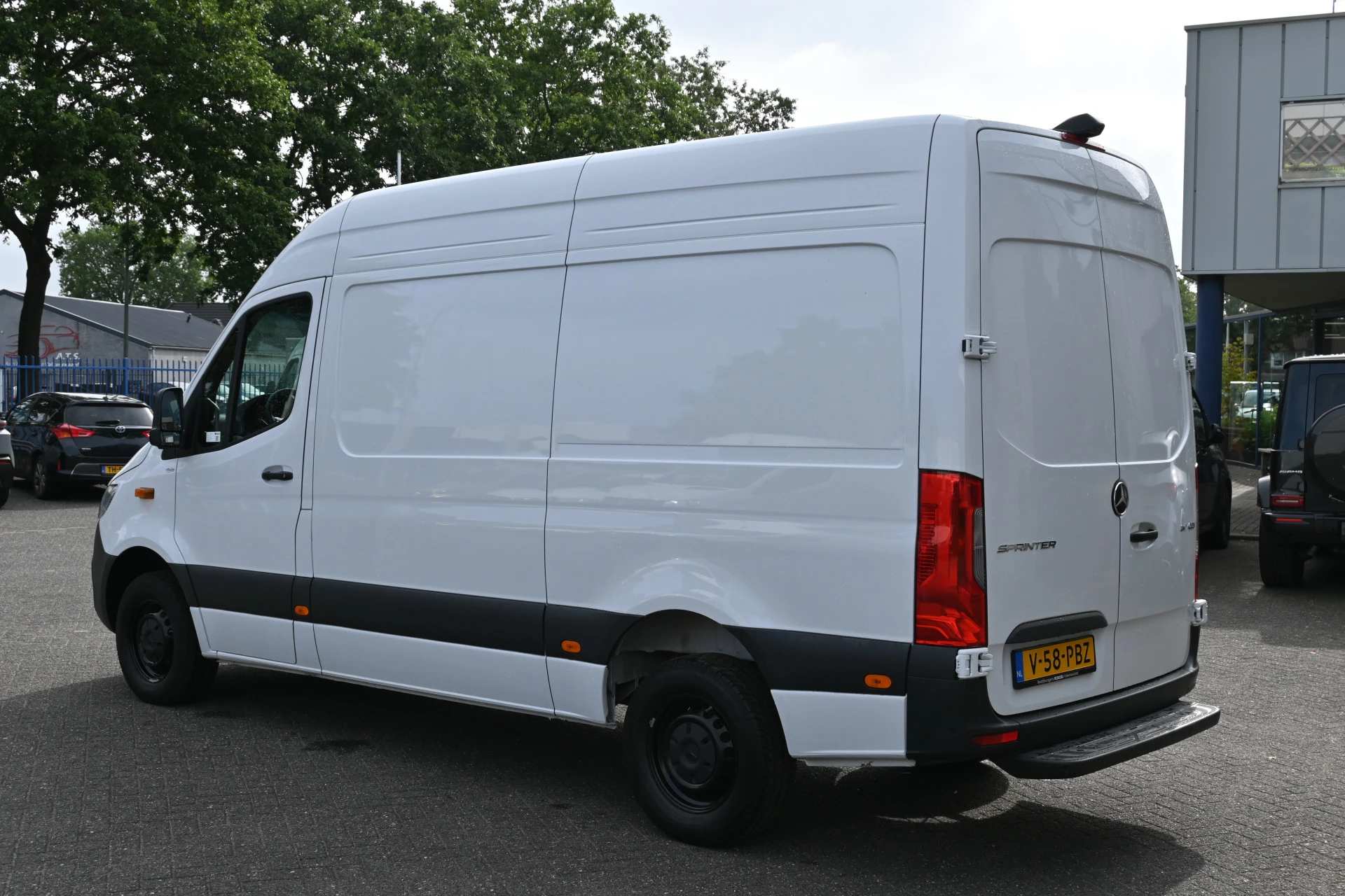 Mercedes-Benz Sprinter 2024 - 317 CDI L2H2 Pro изображение 10