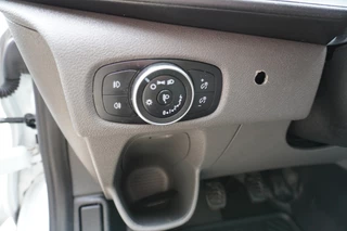Ford Transit Custom 2019 - 320 2.0 TDCI L2H2 Trend obrazek 22