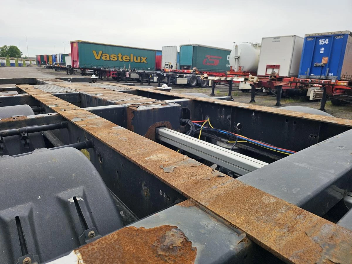 Krone SD | 40 FT|2 X 20 FT | BACK SLIDER |HIGHCUBE.| APK /TUV 24-03-2027 |5 PIECES. 2015 изображение 12